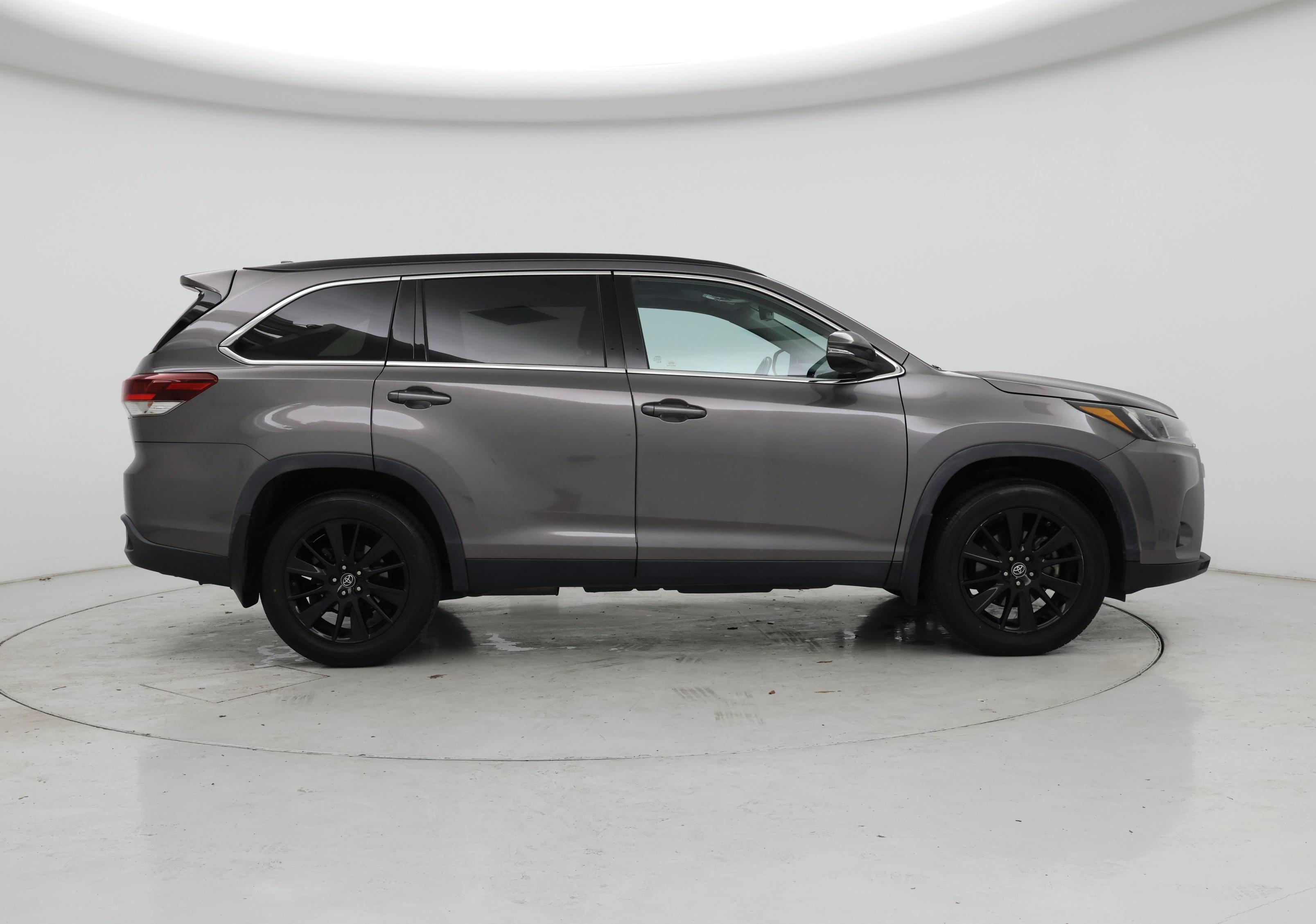 Thumbnail: 2019 Toyota Highlander - 7