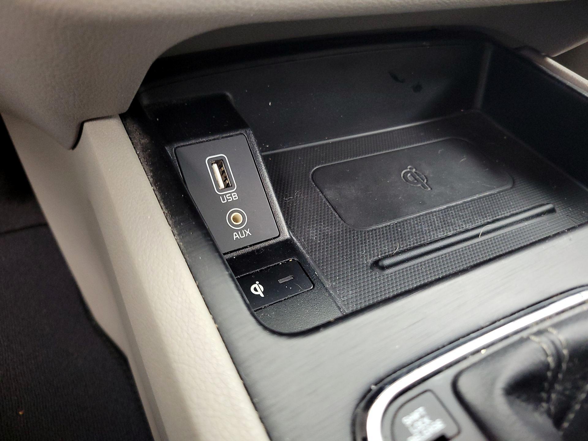 Thumbnail: 2019 Kia Sedona - 18