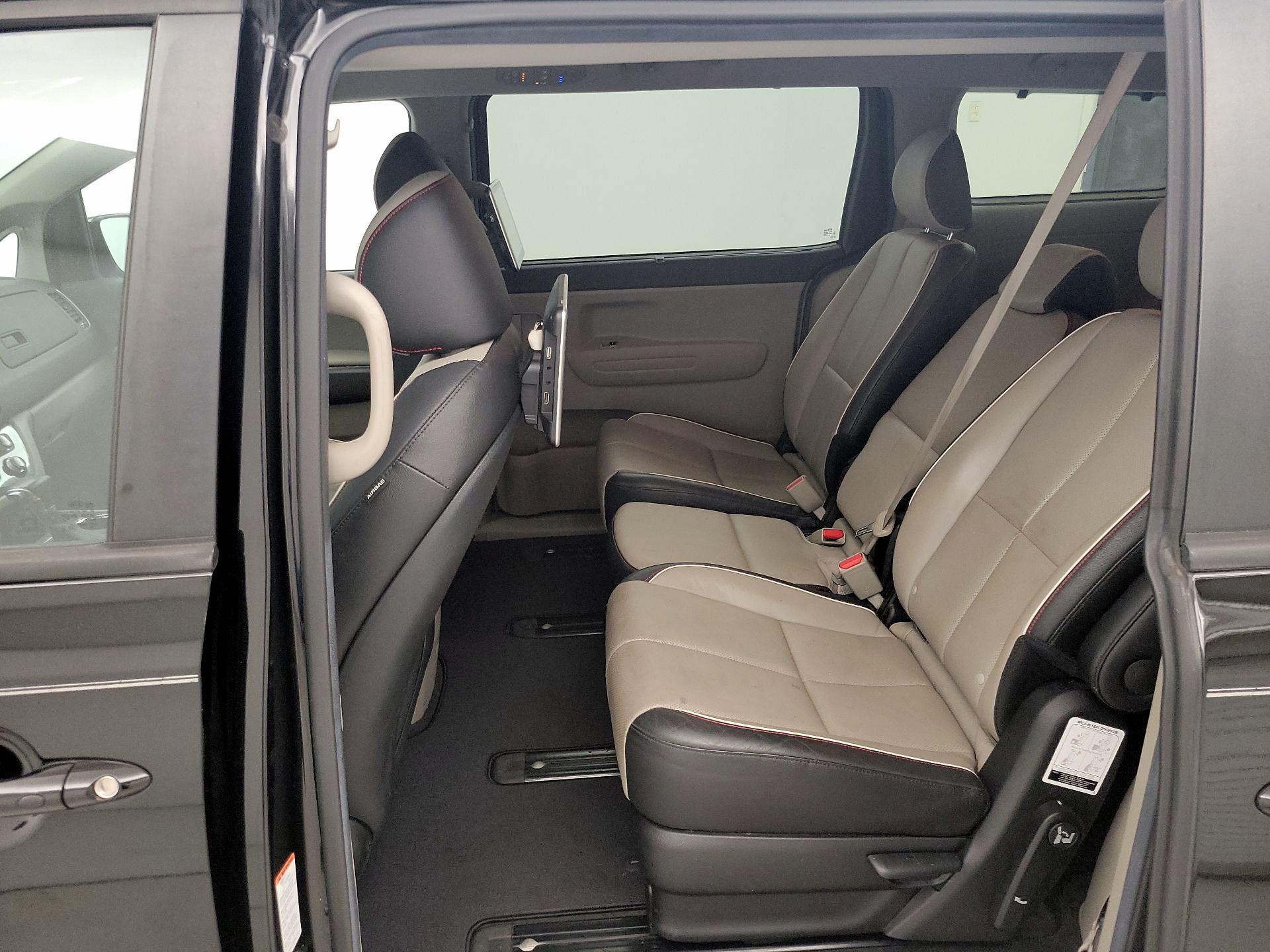 Thumbnail: 2019 Kia Sedona - 19