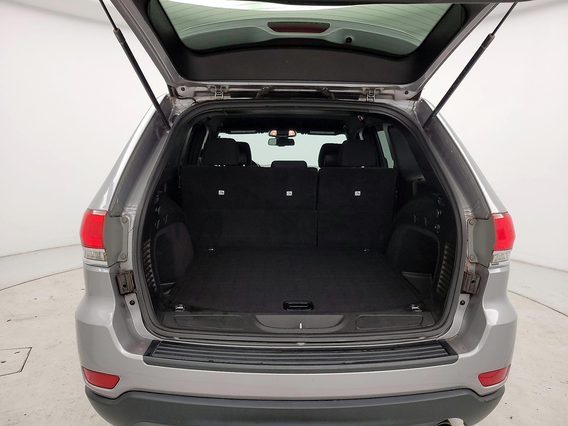 Thumbnail: 2015 Jeep Grand Cherokee - 19