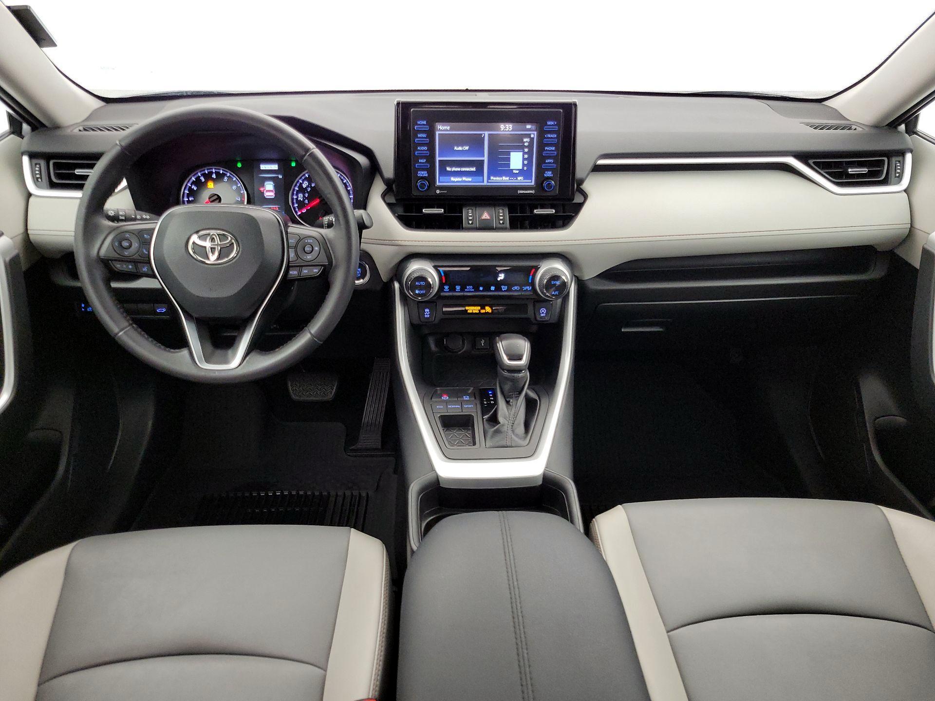 Thumbnail: 2021 Toyota RAV4 - 9