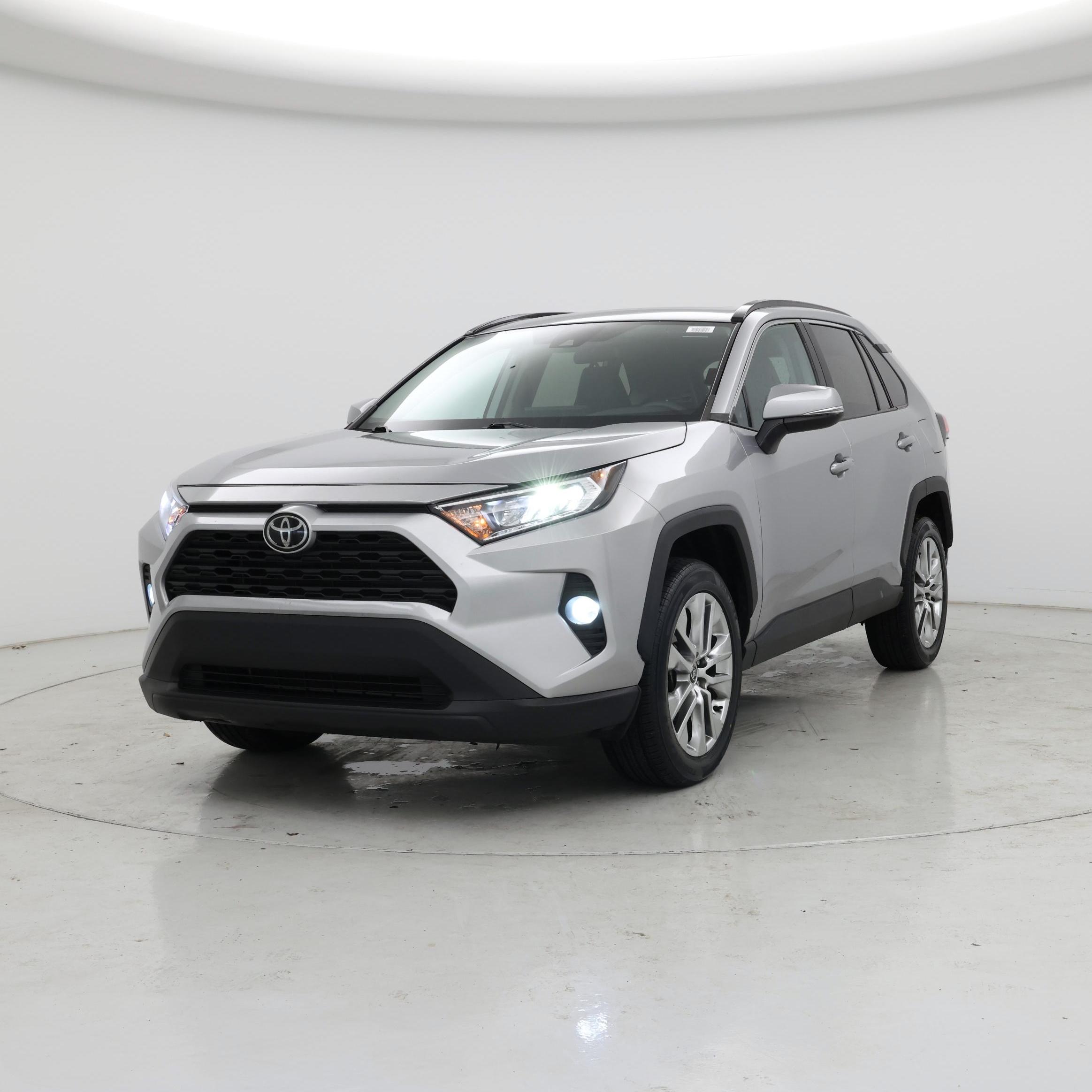 Thumbnail: 2021 Toyota RAV4 - 4