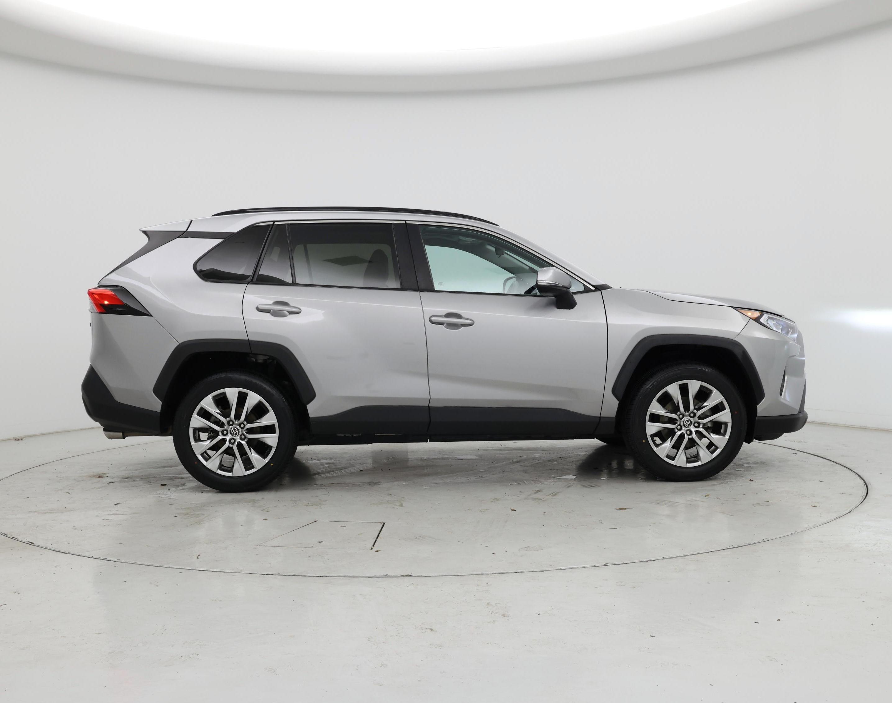 Thumbnail: 2021 Toyota RAV4 - 7