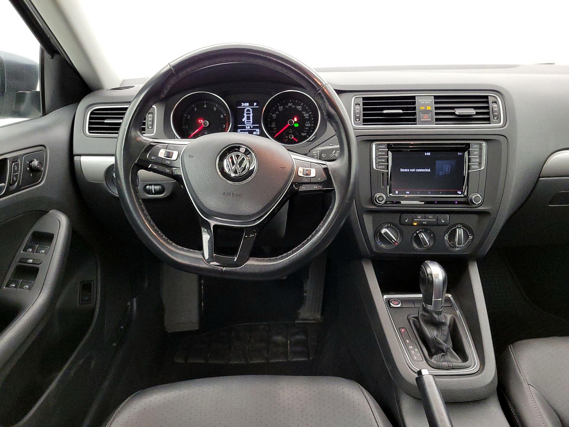 Thumbnail: 2018 Volkswagen Jetta - 10