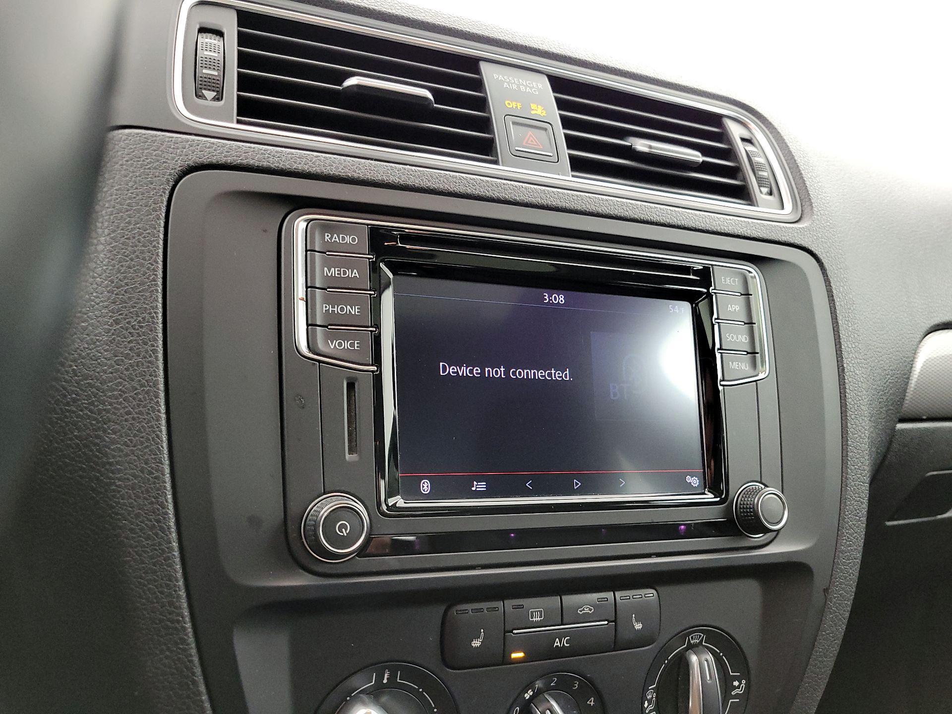 Thumbnail: 2018 Volkswagen Jetta - 15