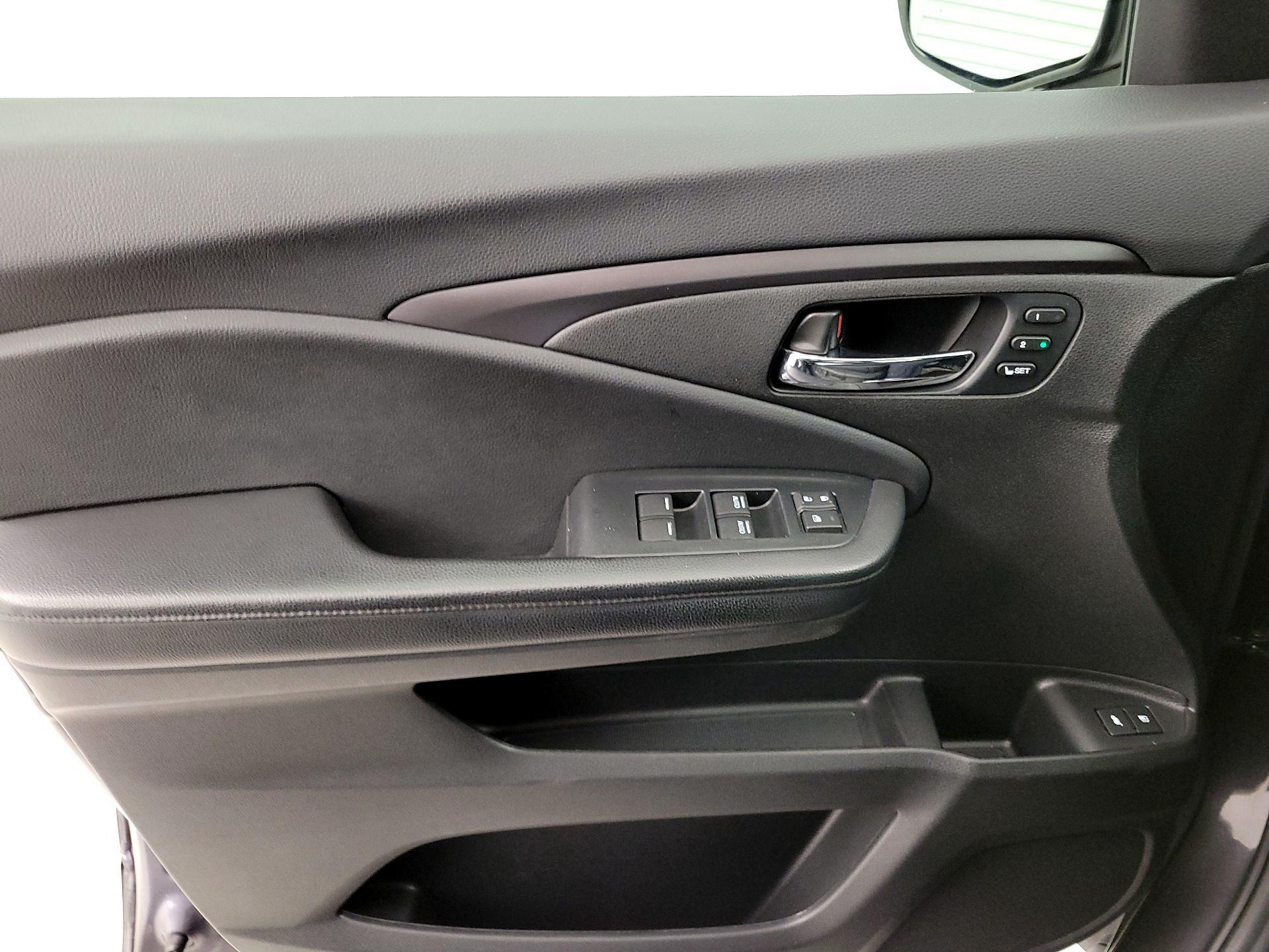 Thumbnail: 2021 Honda Pilot - 12