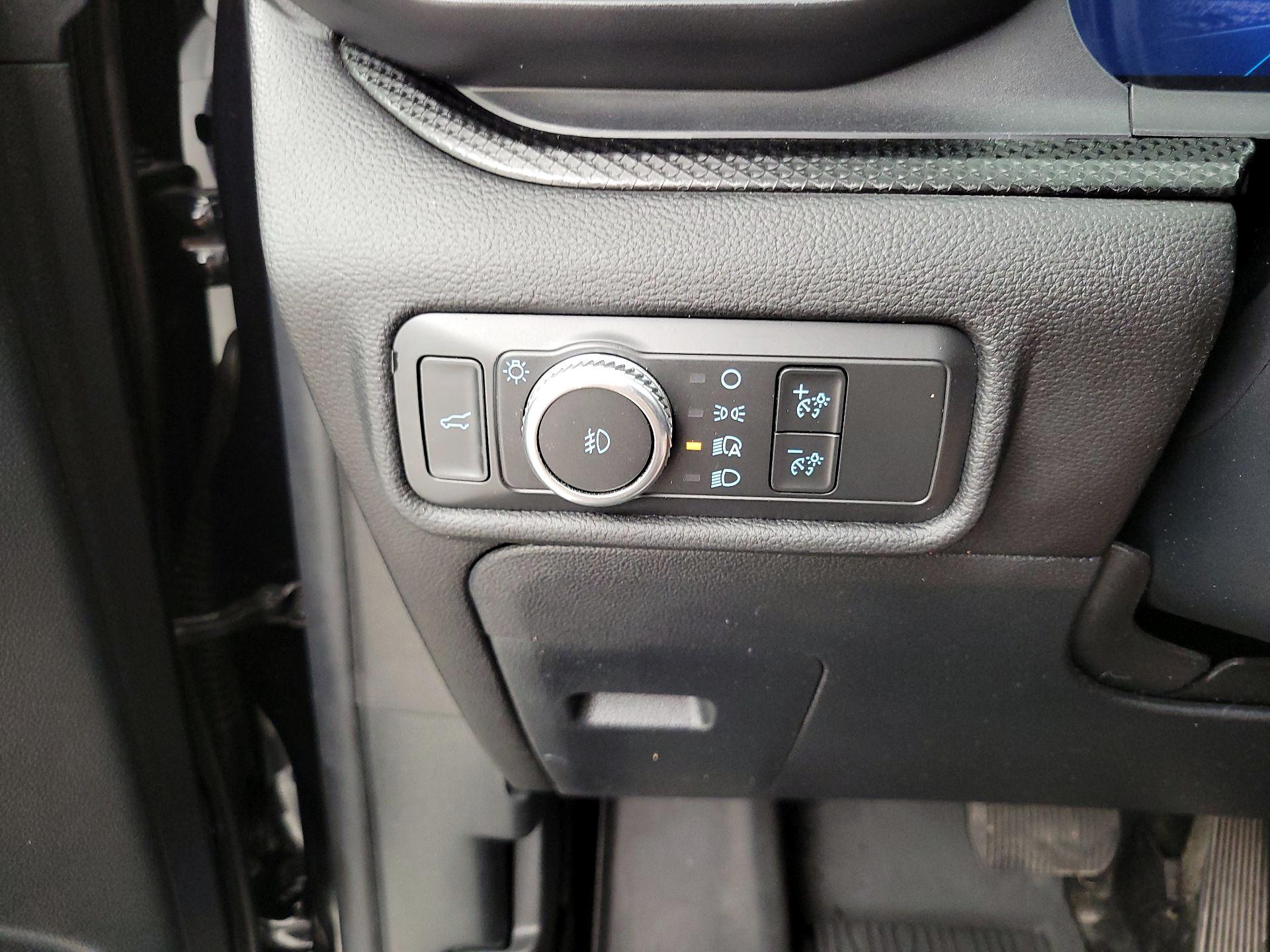 Thumbnail: 2021 Ford Explorer - 13