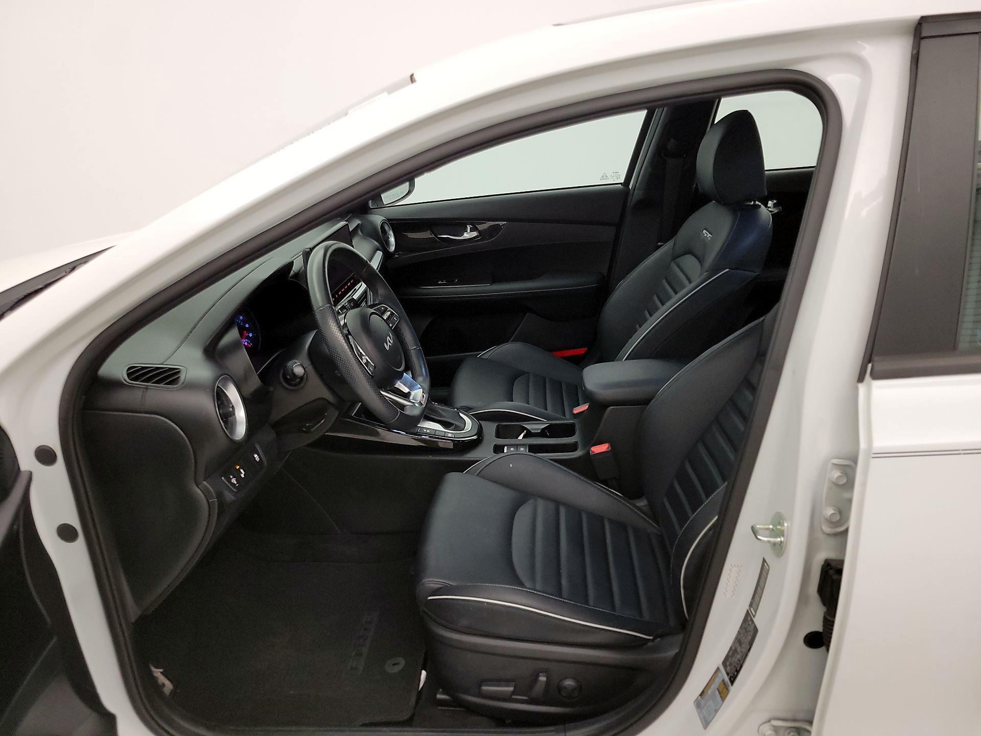 Thumbnail: 2023 Kia Forte - 11