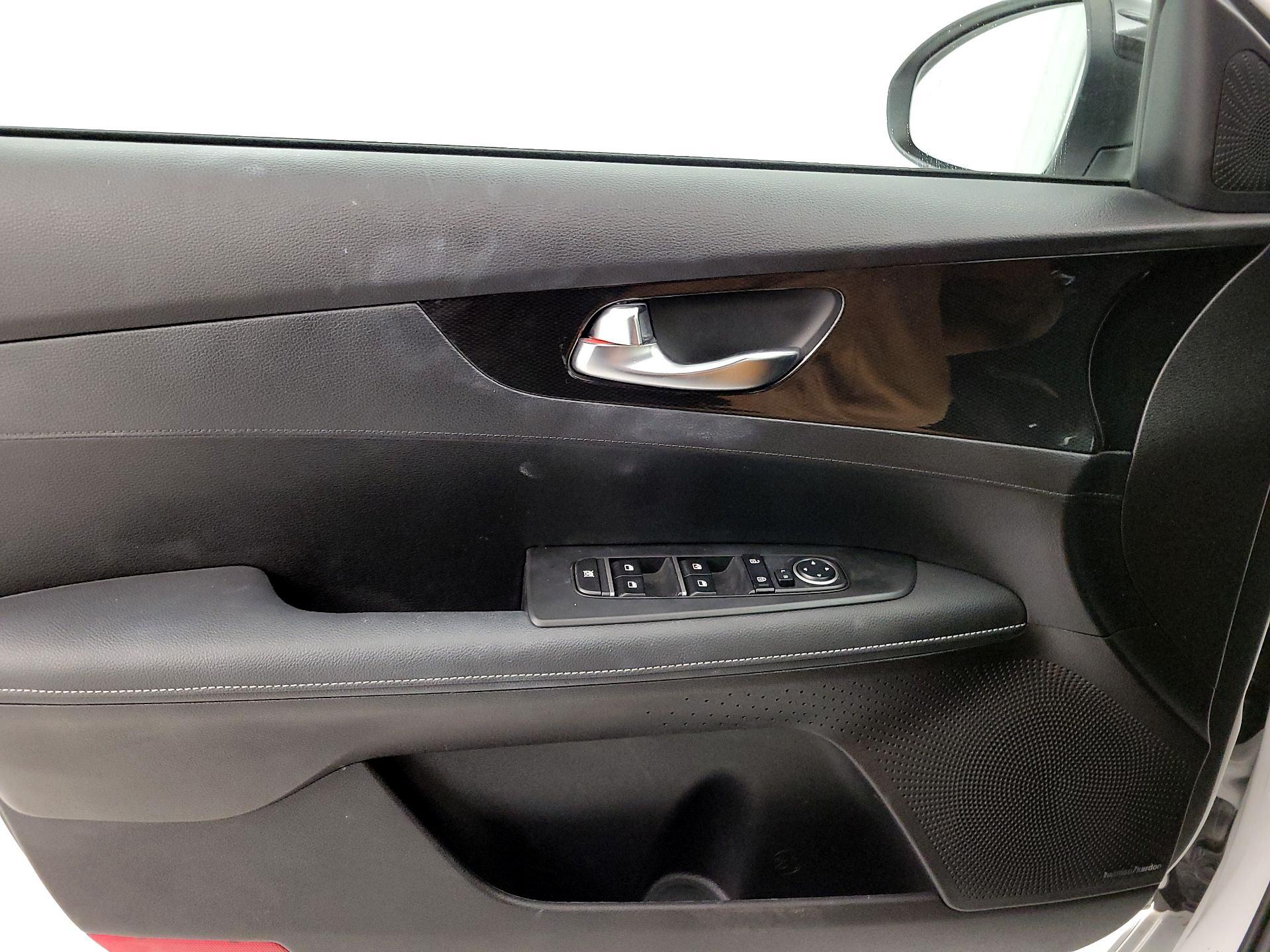 Thumbnail: 2023 Kia Forte - 12