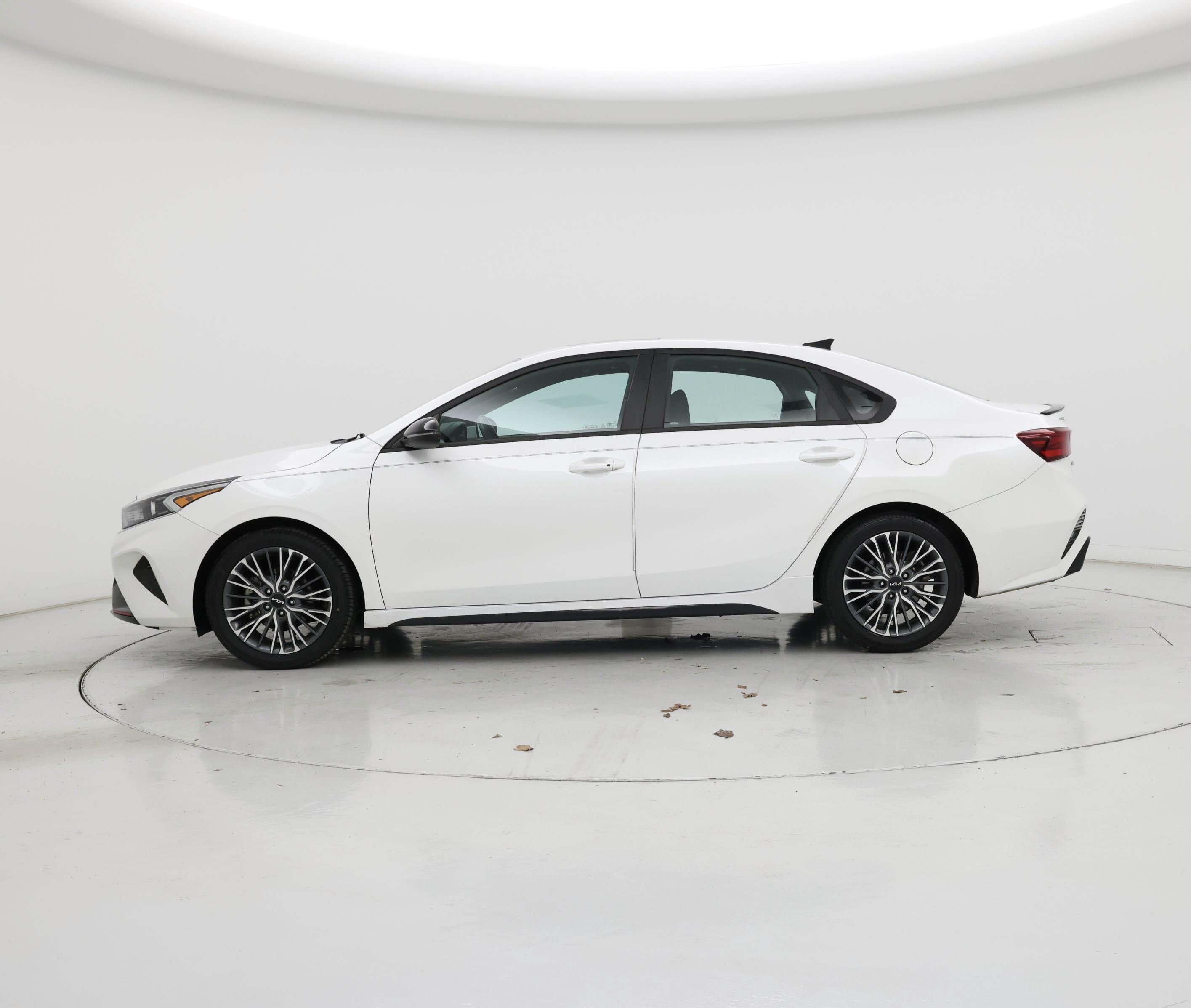 Thumbnail: 2023 Kia Forte - 3