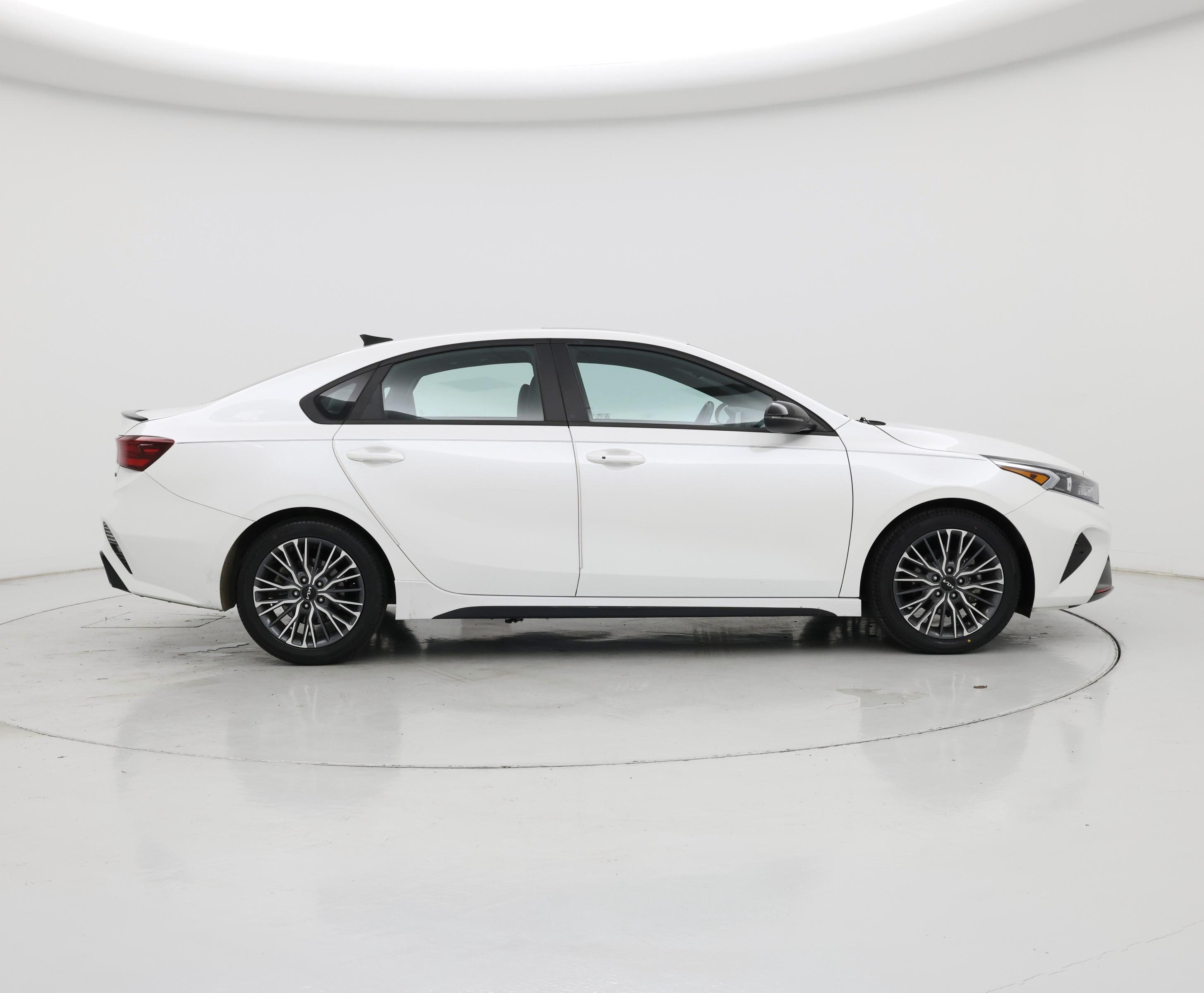 Thumbnail: 2023 Kia Forte - 7