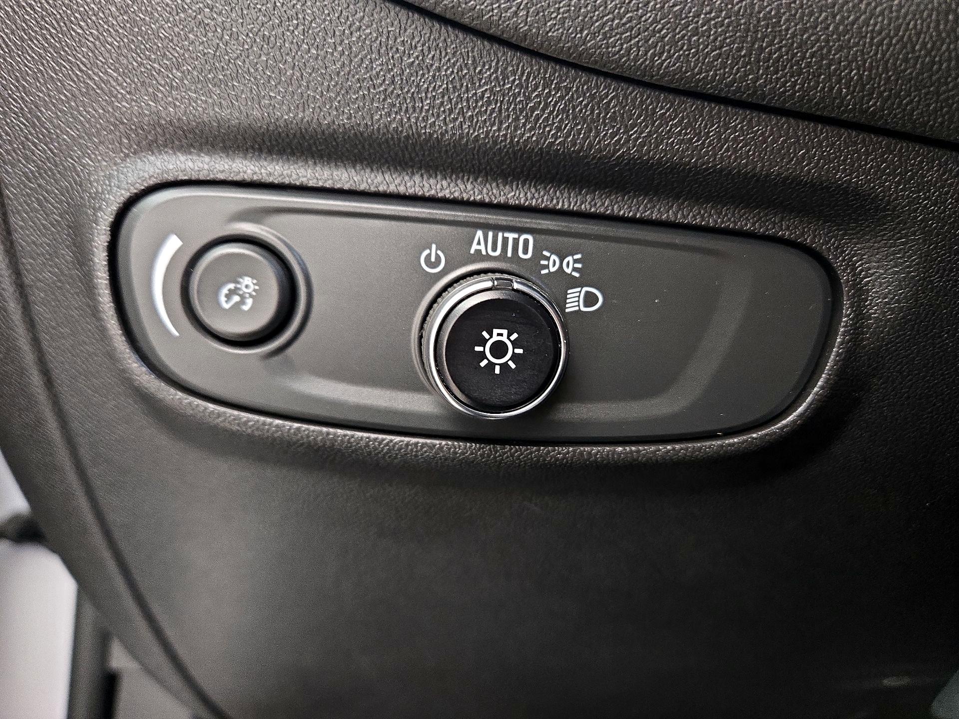 Thumbnail: 2023 Chevrolet Equinox - 13