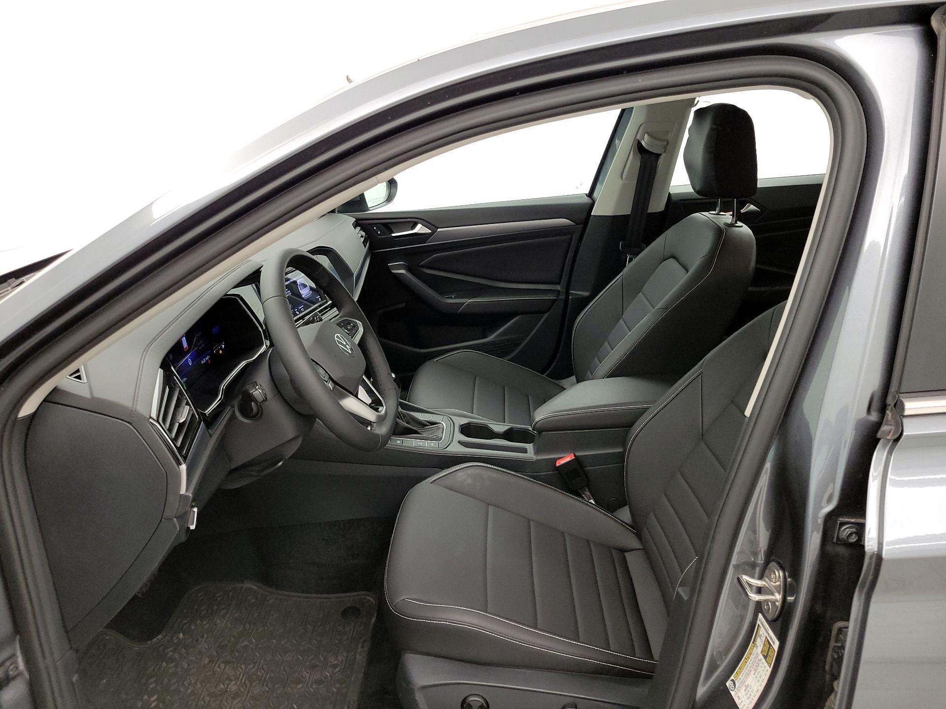 Thumbnail: 2024 Volkswagen Jetta - 11