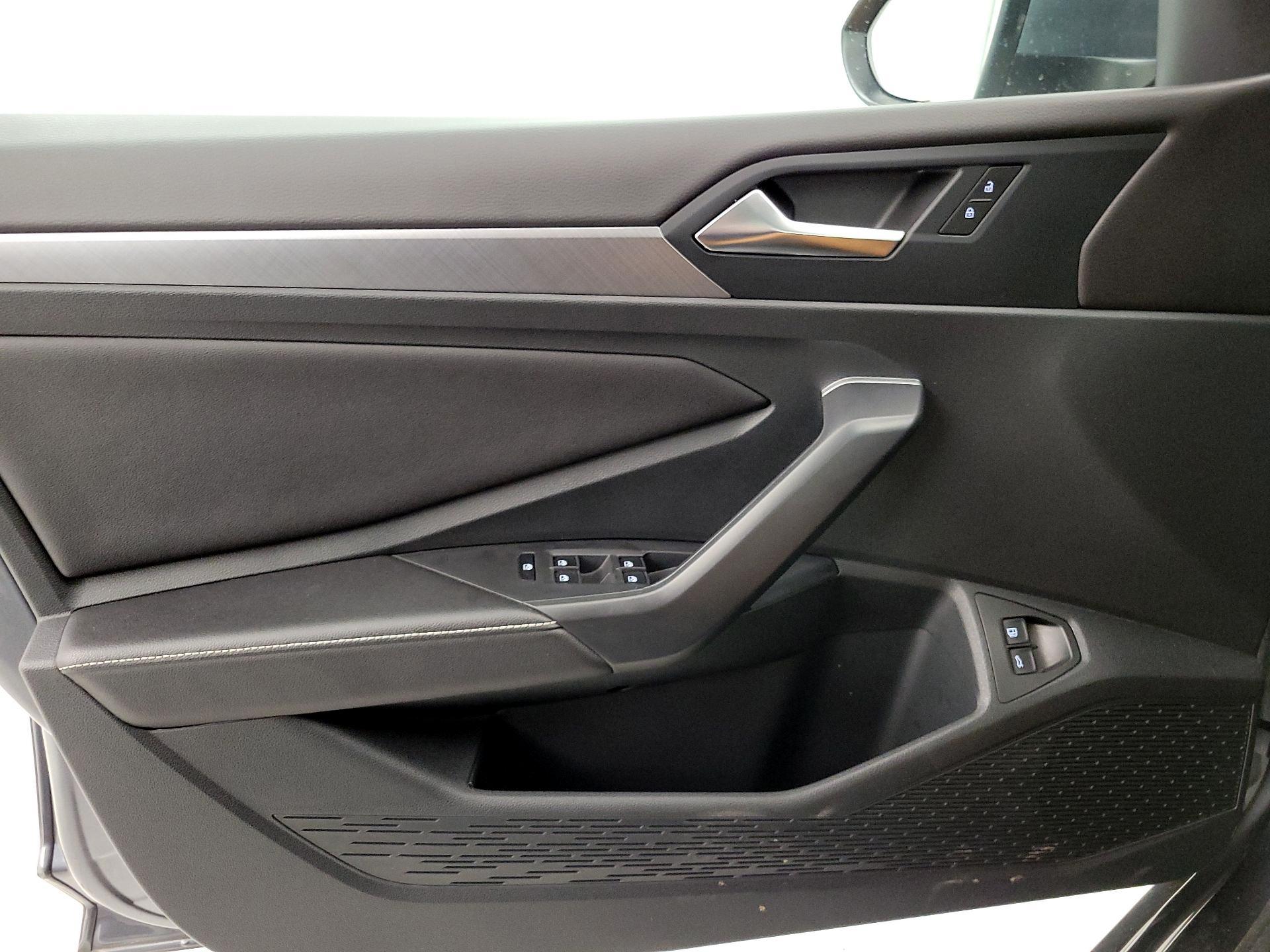 Thumbnail: 2024 Volkswagen Jetta - 12