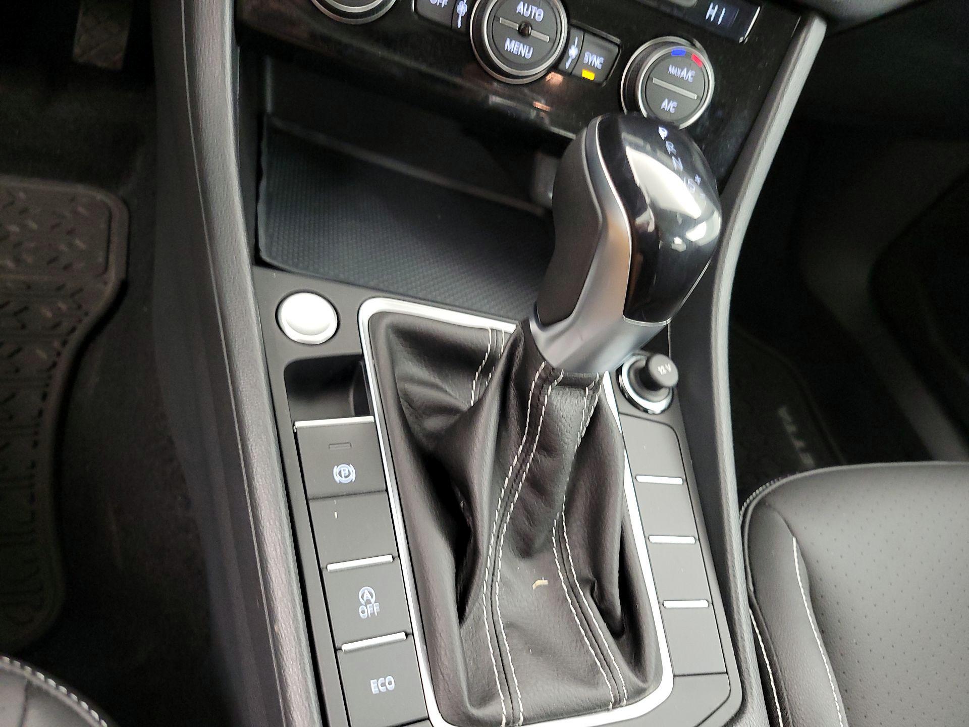 Thumbnail: 2024 Volkswagen Jetta - 17