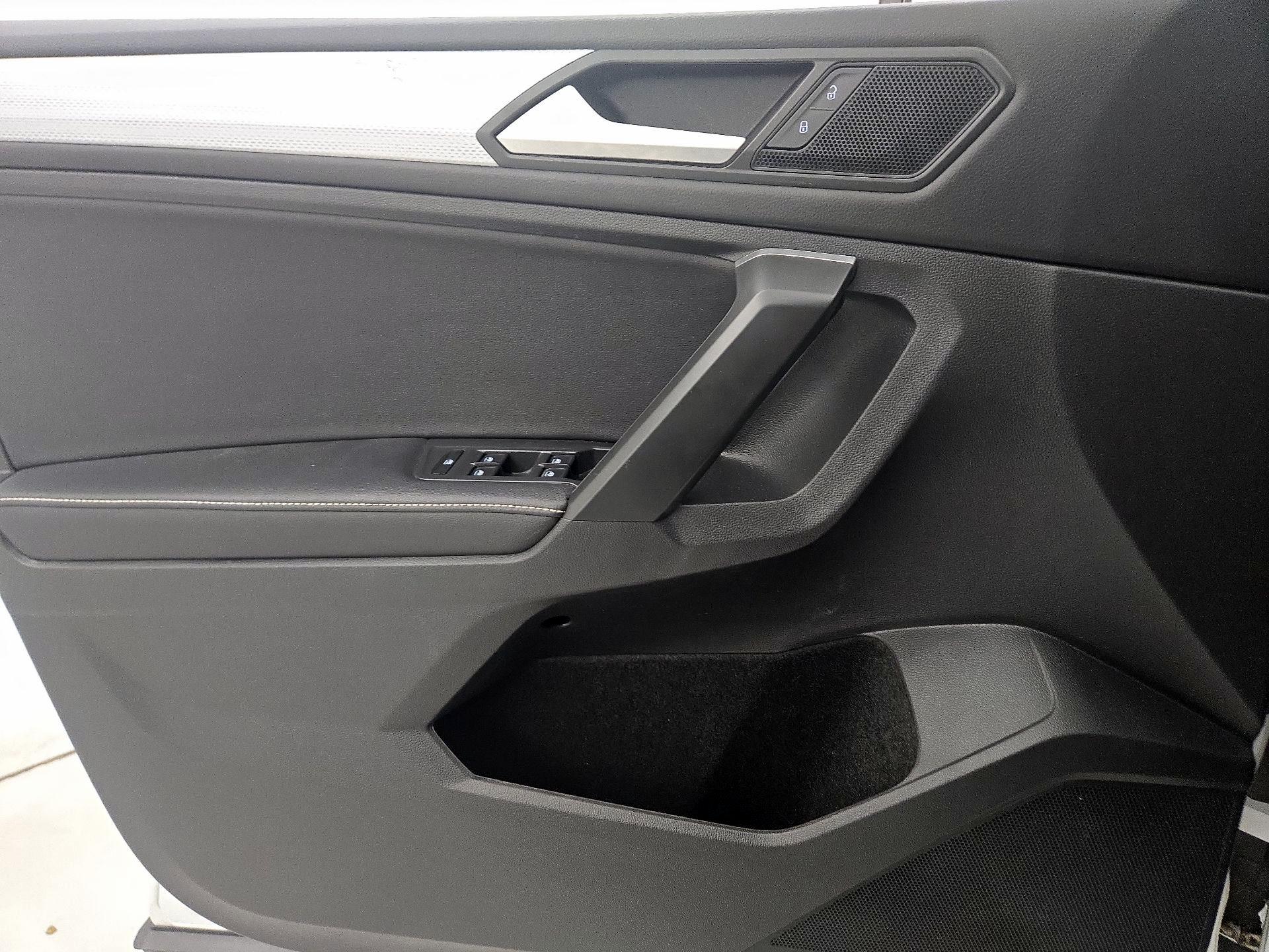 Thumbnail: 2024 Volkswagen Tiguan - 12