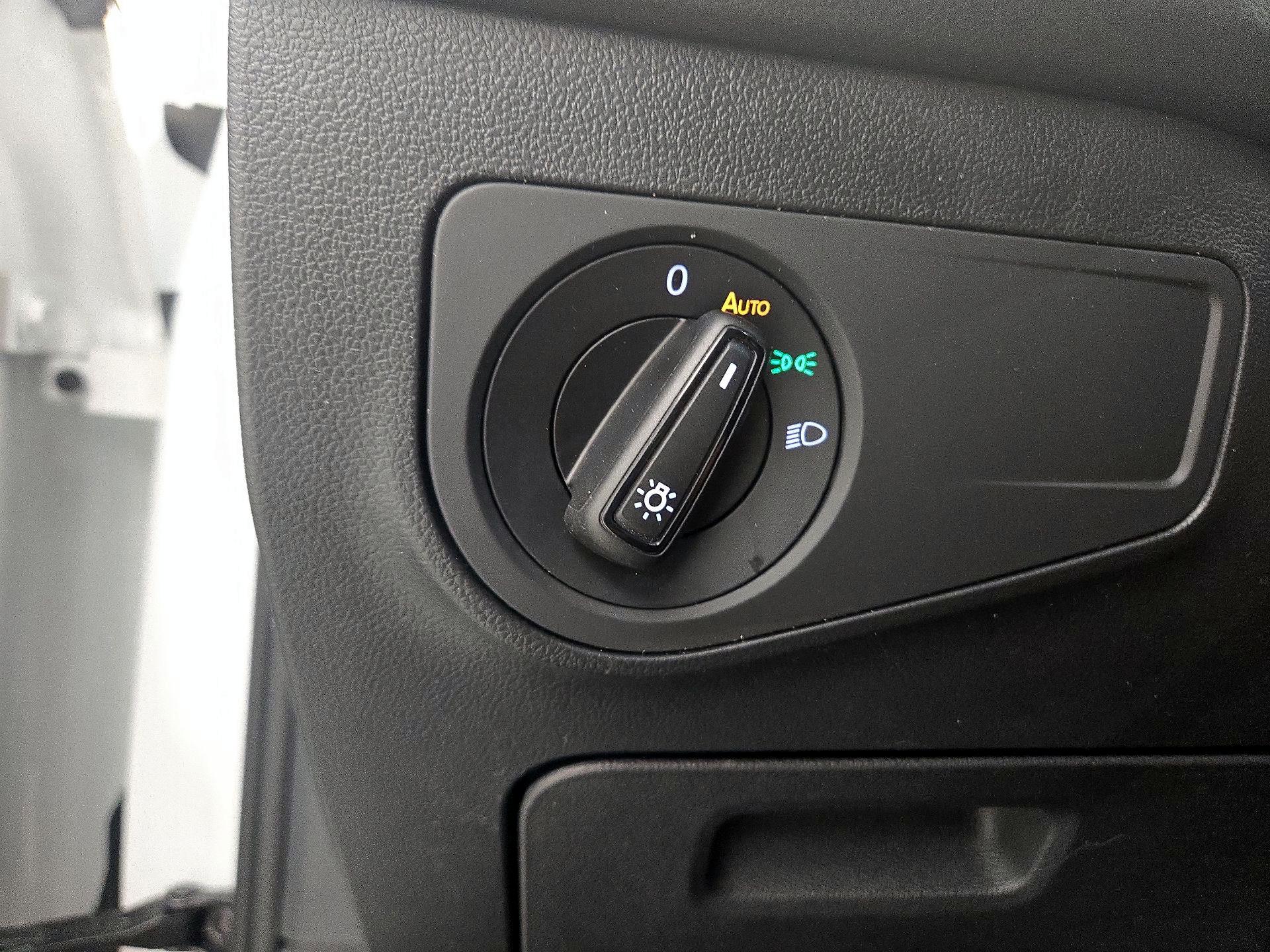 Thumbnail: 2024 Volkswagen Tiguan - 13