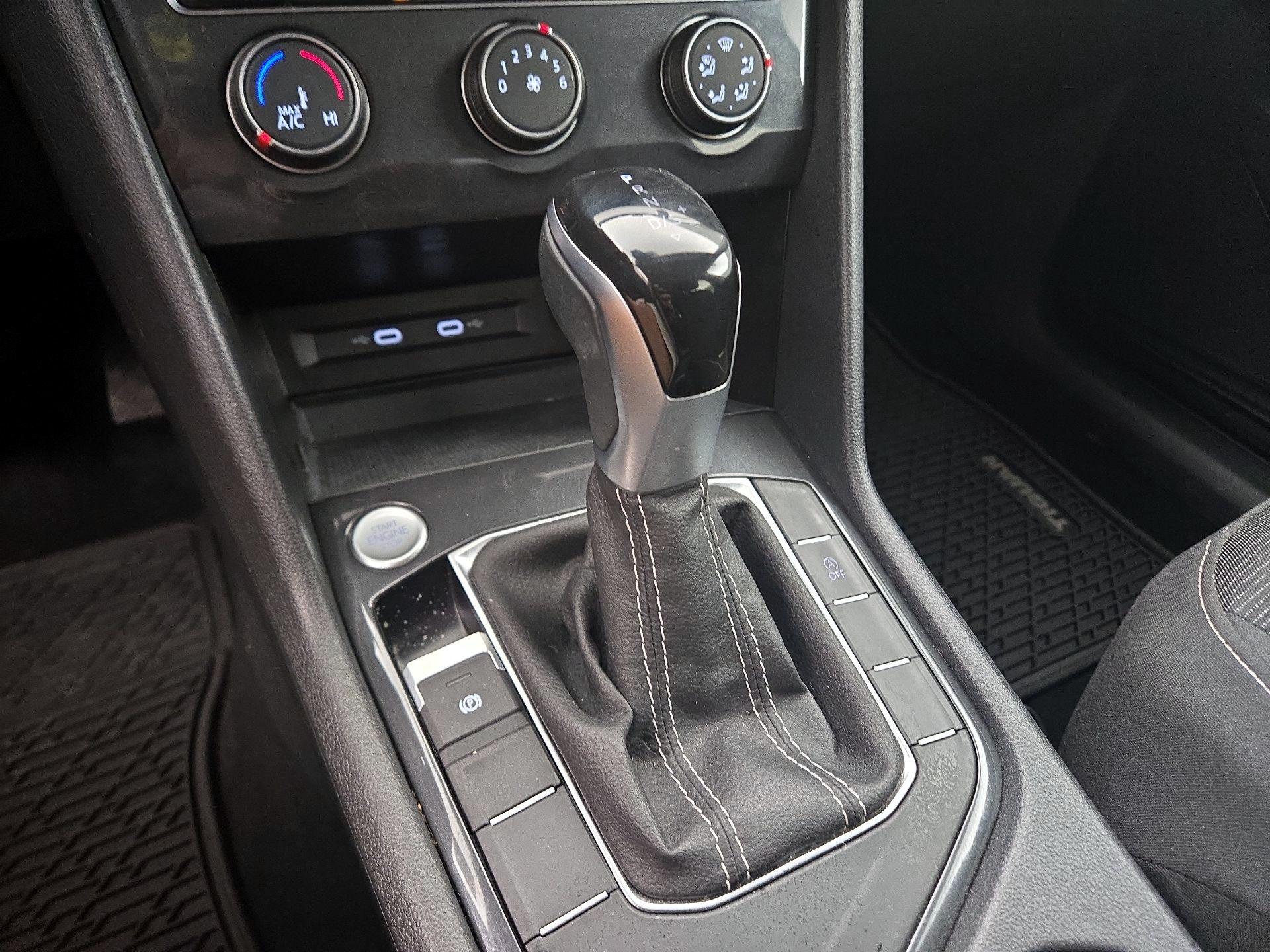 Thumbnail: 2024 Volkswagen Tiguan - 17