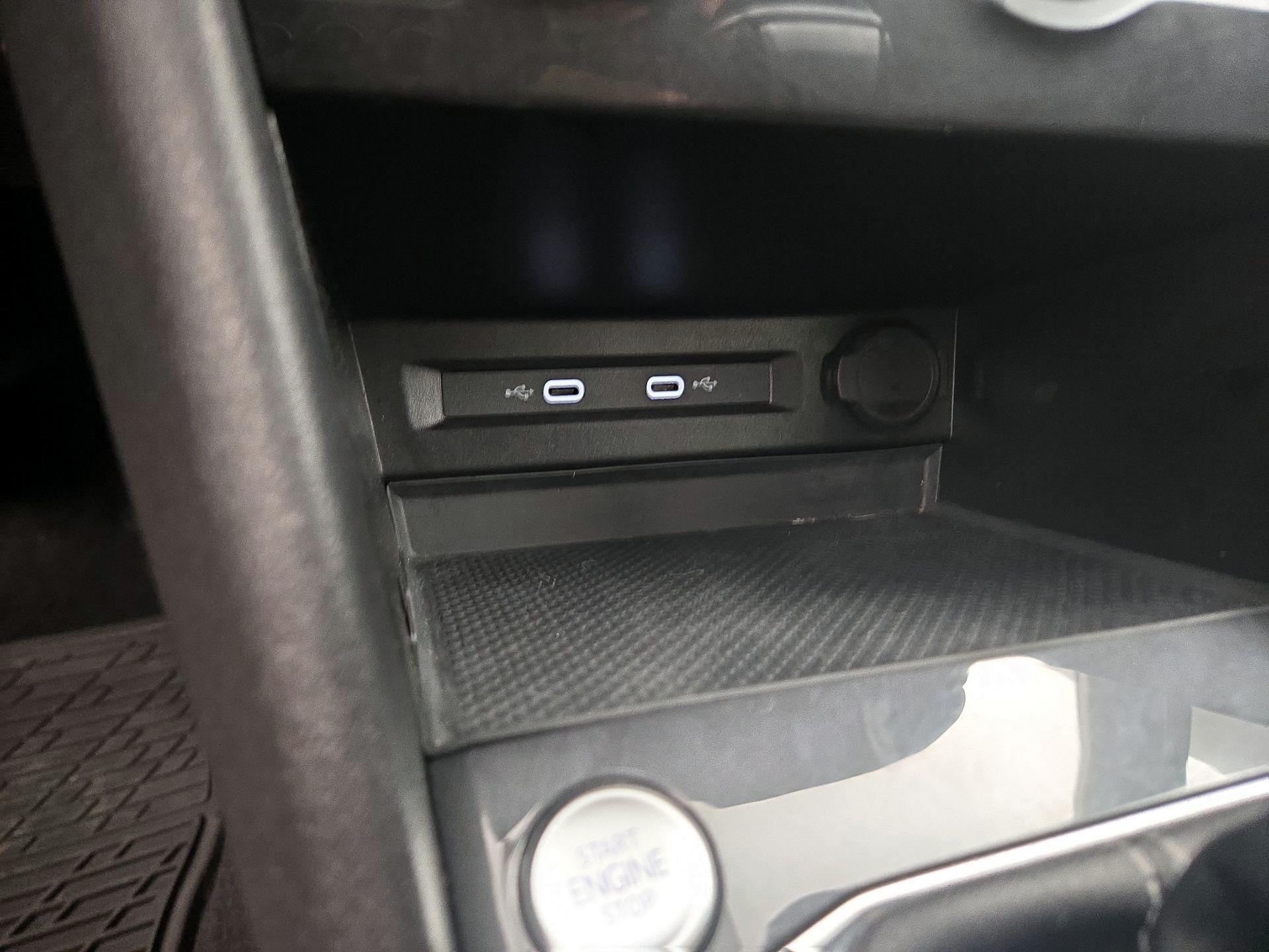 Thumbnail: 2024 Volkswagen Tiguan - 18