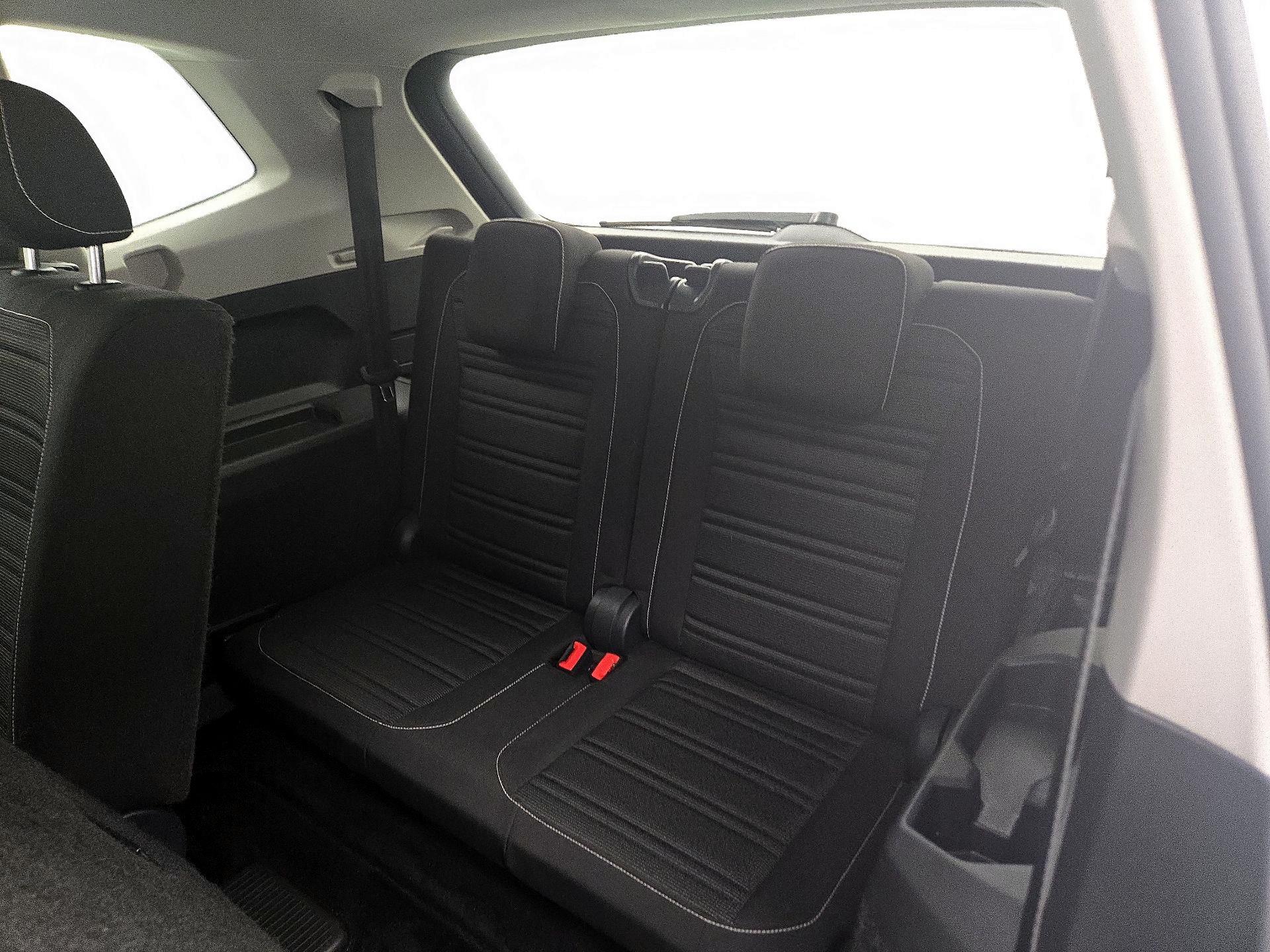 Thumbnail: 2024 Volkswagen Tiguan - 20