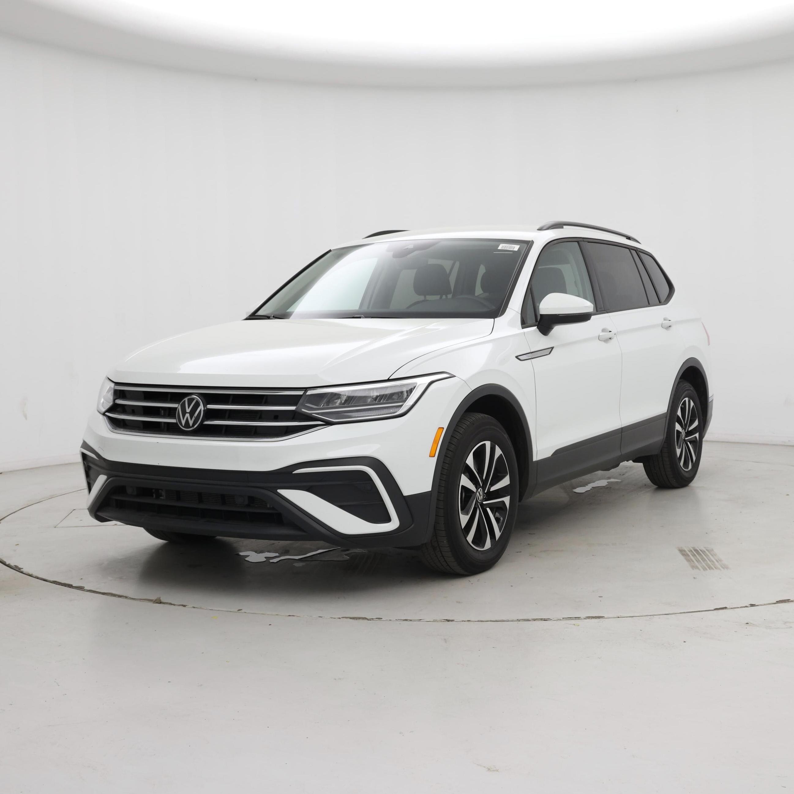 Thumbnail: 2024 Volkswagen Tiguan - 4