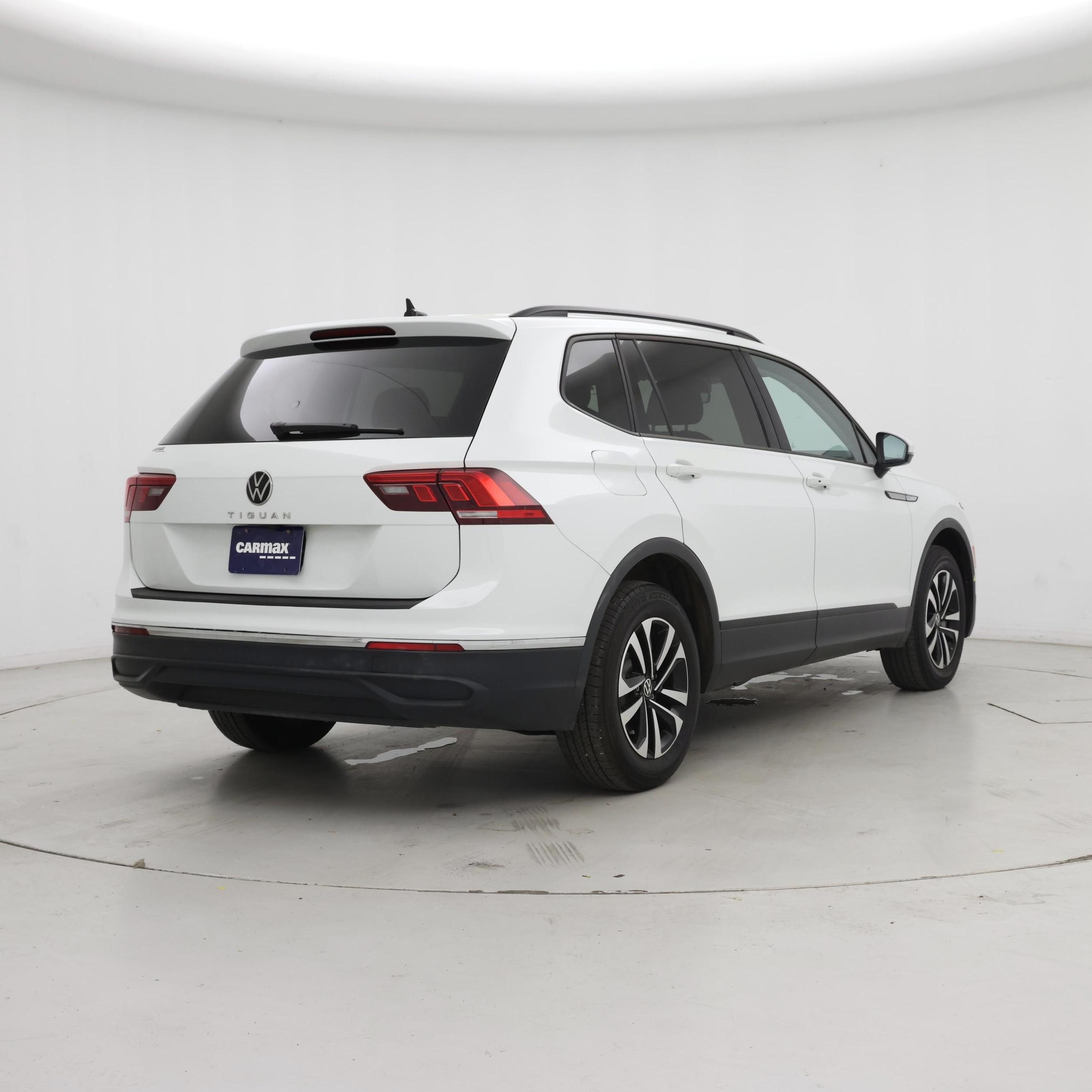 Thumbnail: 2024 Volkswagen Tiguan - 8