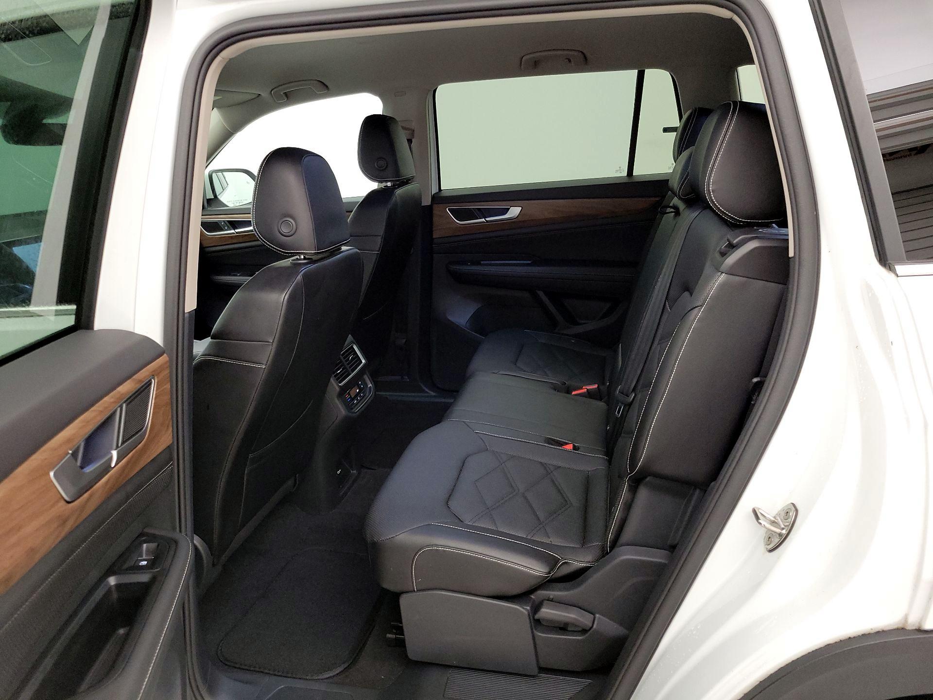 Thumbnail: 2024 Volkswagen Atlas - 19