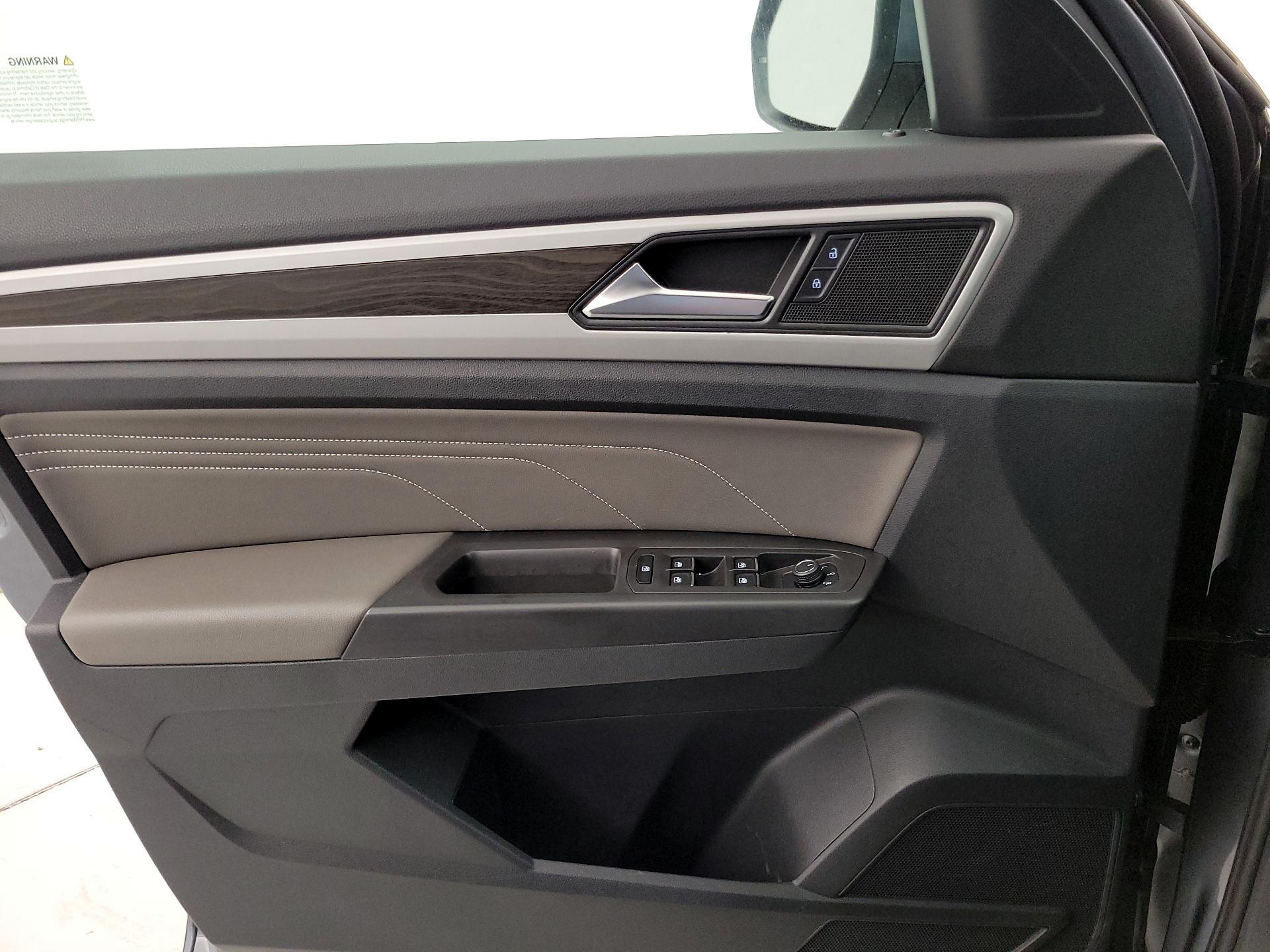 Thumbnail: 2022 Volkswagen Atlas - 12