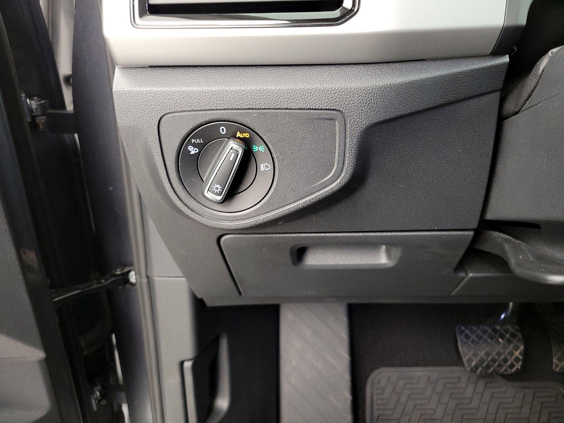 Thumbnail: 2022 Volkswagen Atlas - 13