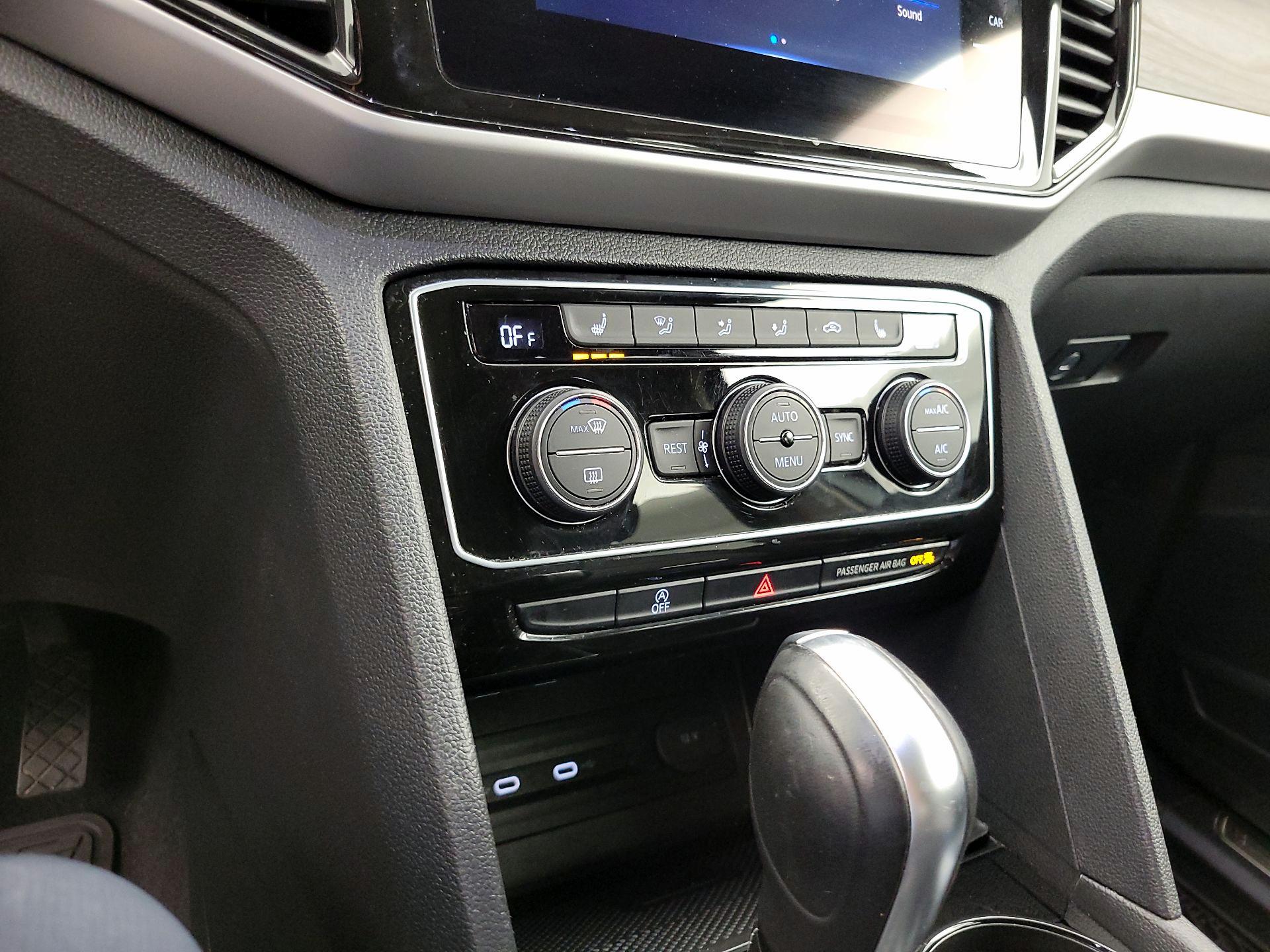 Thumbnail: 2022 Volkswagen Atlas - 16