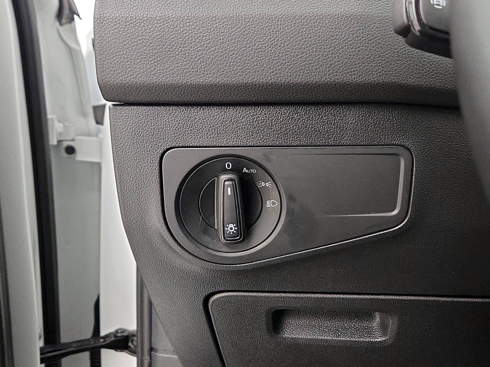 Thumbnail: 2024 Volkswagen Tiguan - 13