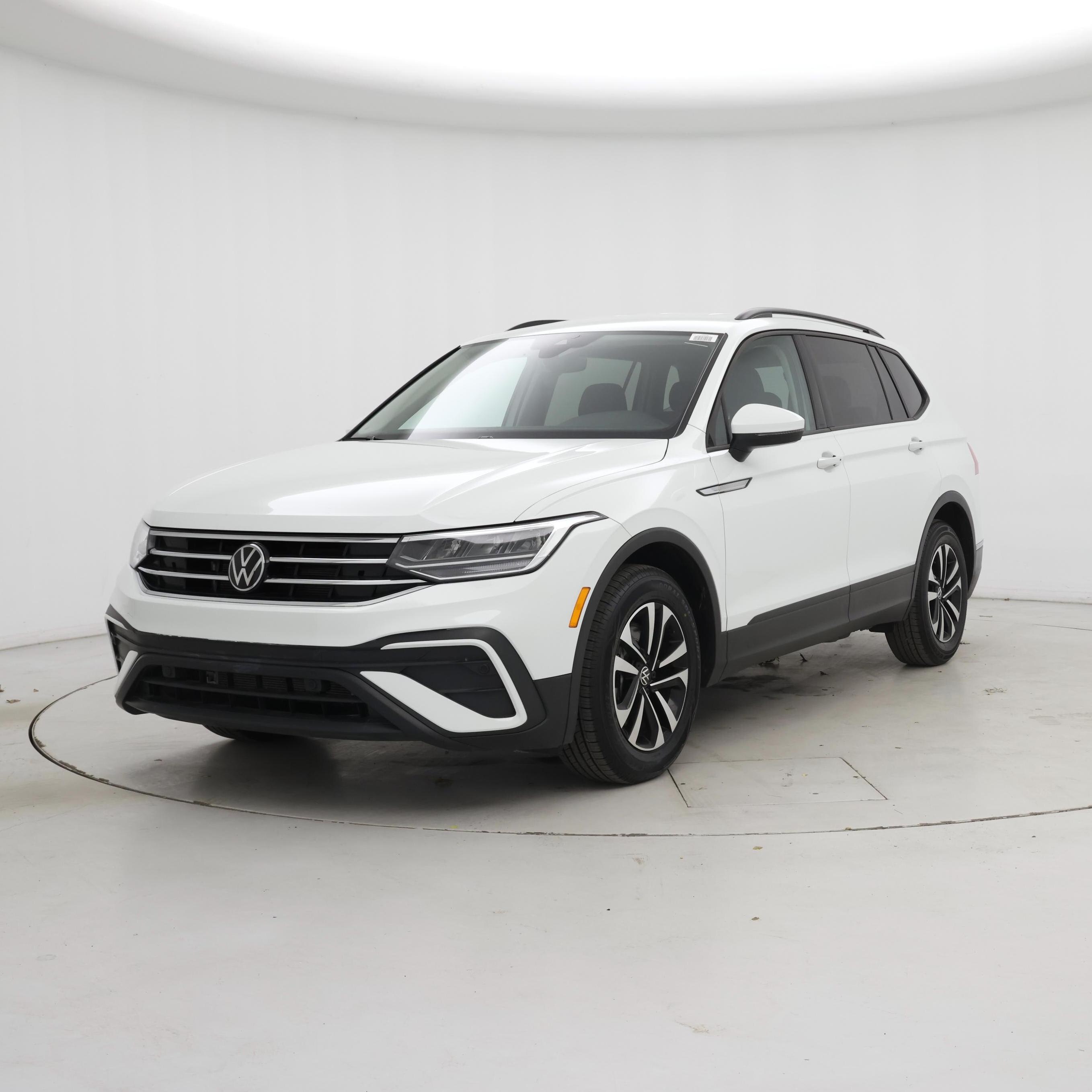 Thumbnail: 2024 Volkswagen Tiguan - 4