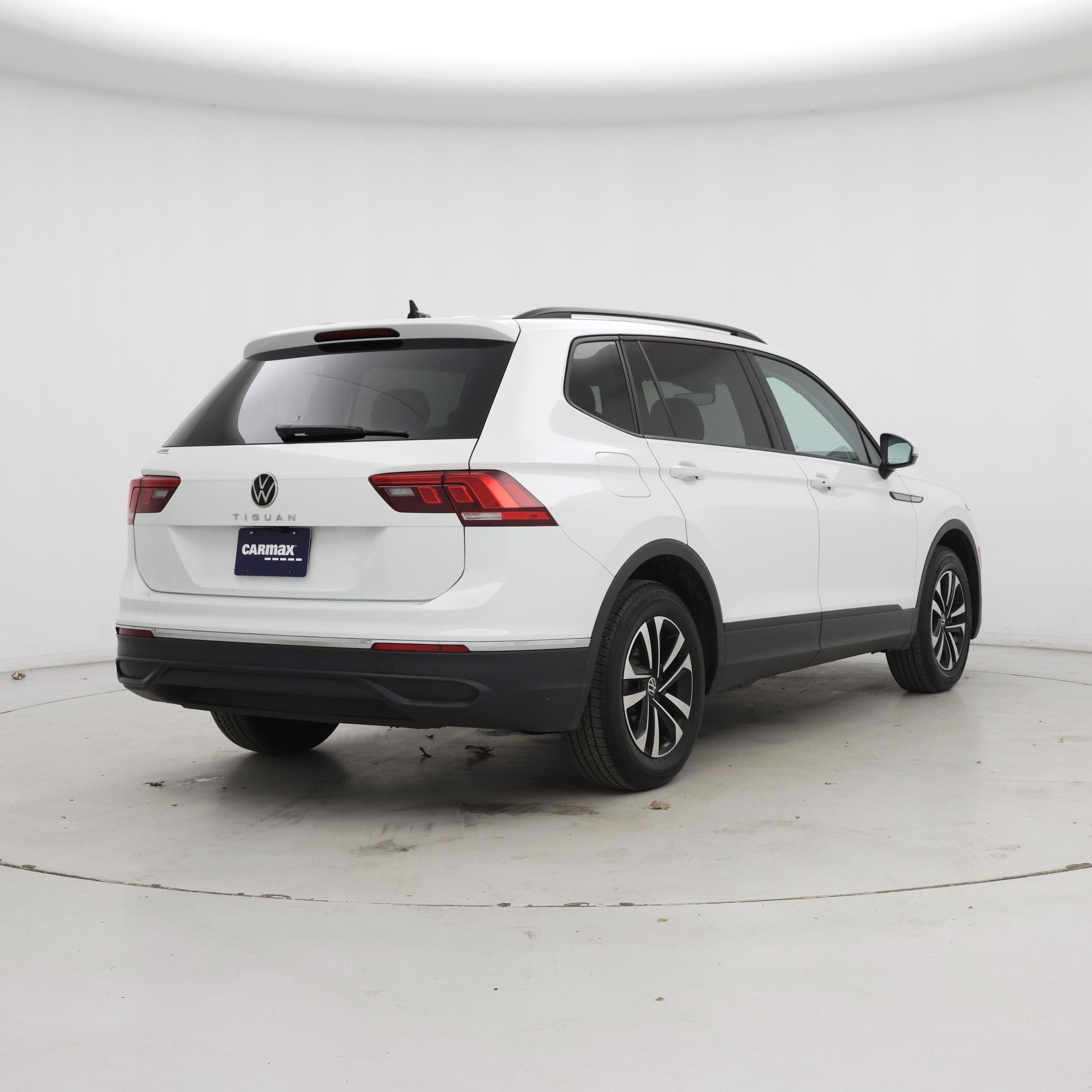 Thumbnail: 2024 Volkswagen Tiguan - 8