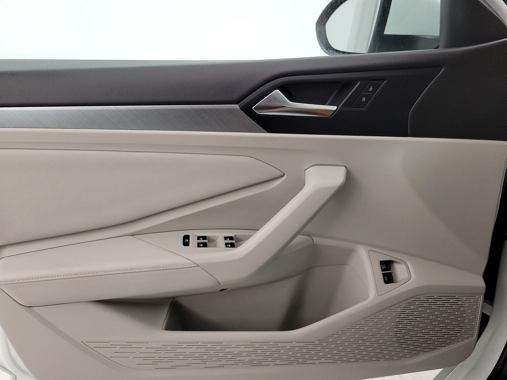 Thumbnail: 2023 Volkswagen Jetta - 12