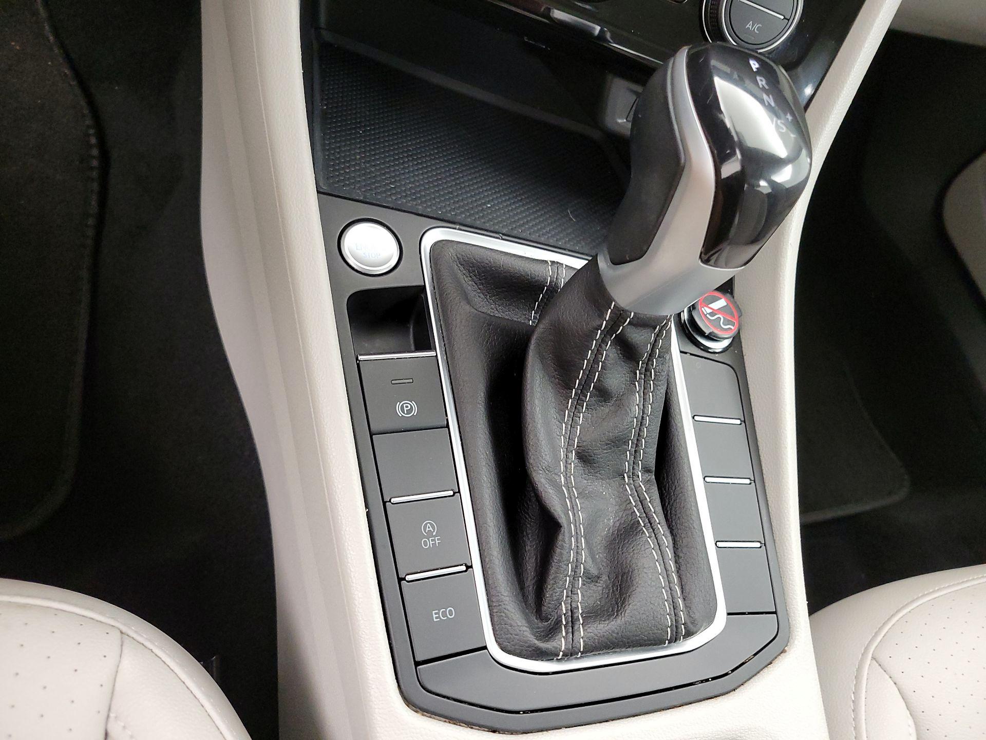 Thumbnail: 2023 Volkswagen Jetta - 17