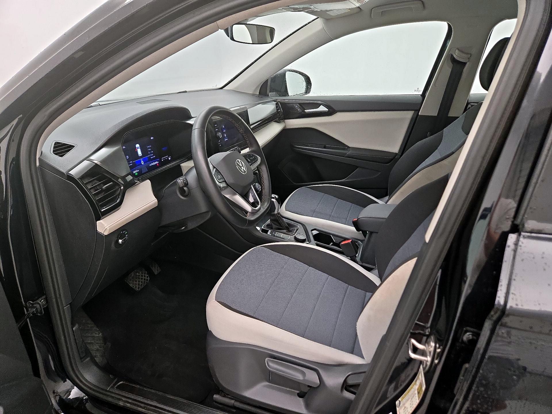 Thumbnail: 2025 Volkswagen Taos - 11