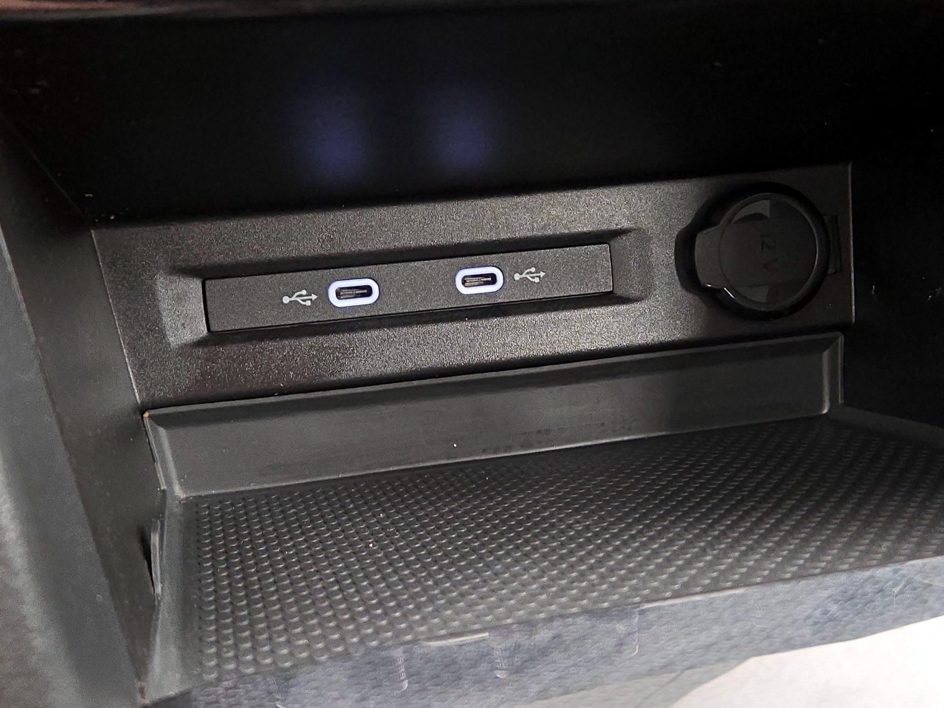 Thumbnail: 2025 Volkswagen Taos - 18