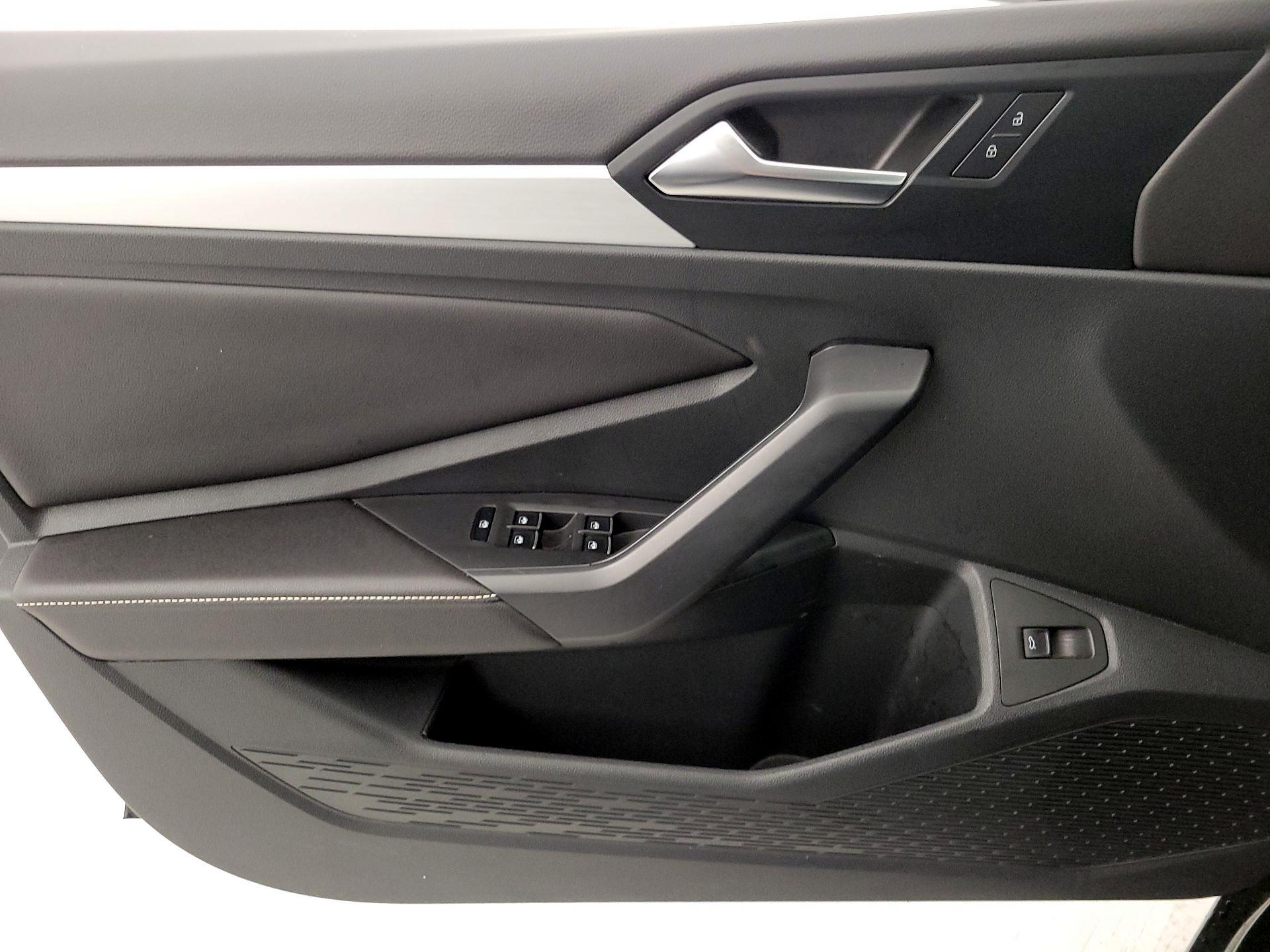 Thumbnail: 2025 Volkswagen Jetta - 12