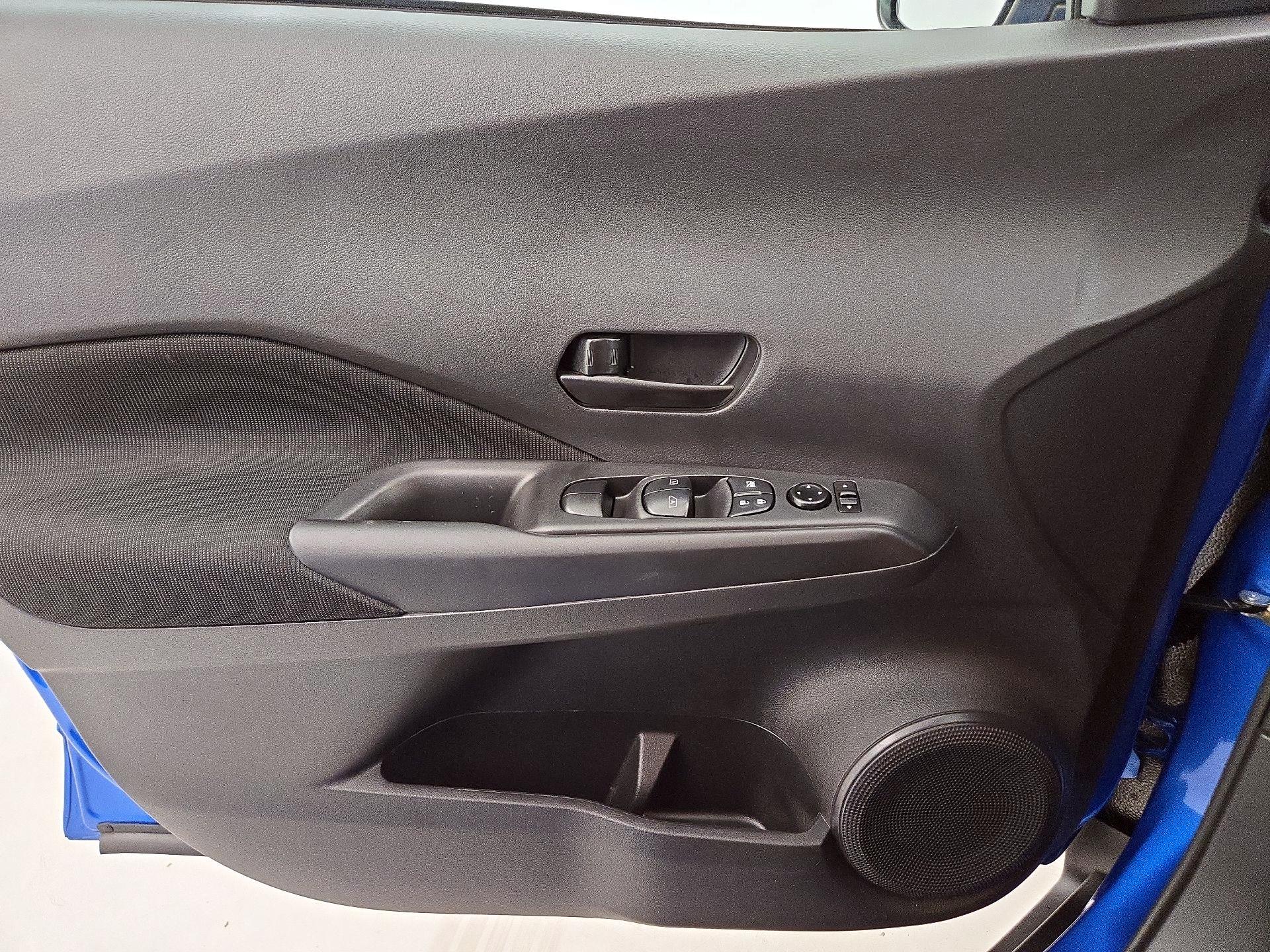 Thumbnail: 2024 Nissan Kicks - 12