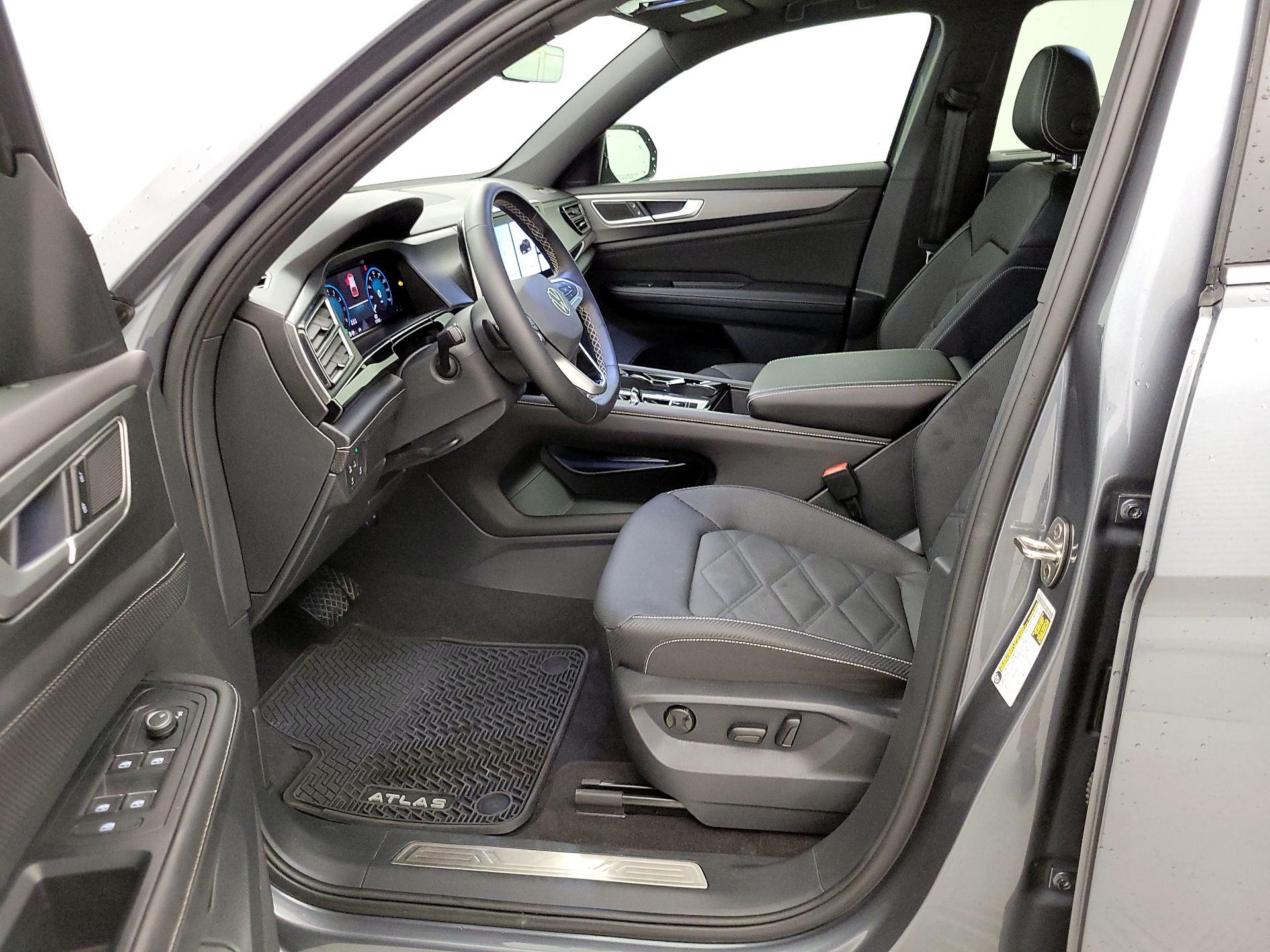 Thumbnail: 2025 Volkswagen Atlas - 11