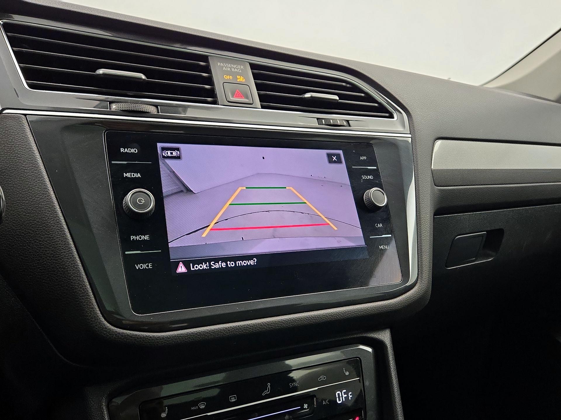 Thumbnail: 2023 Volkswagen Tiguan - 14