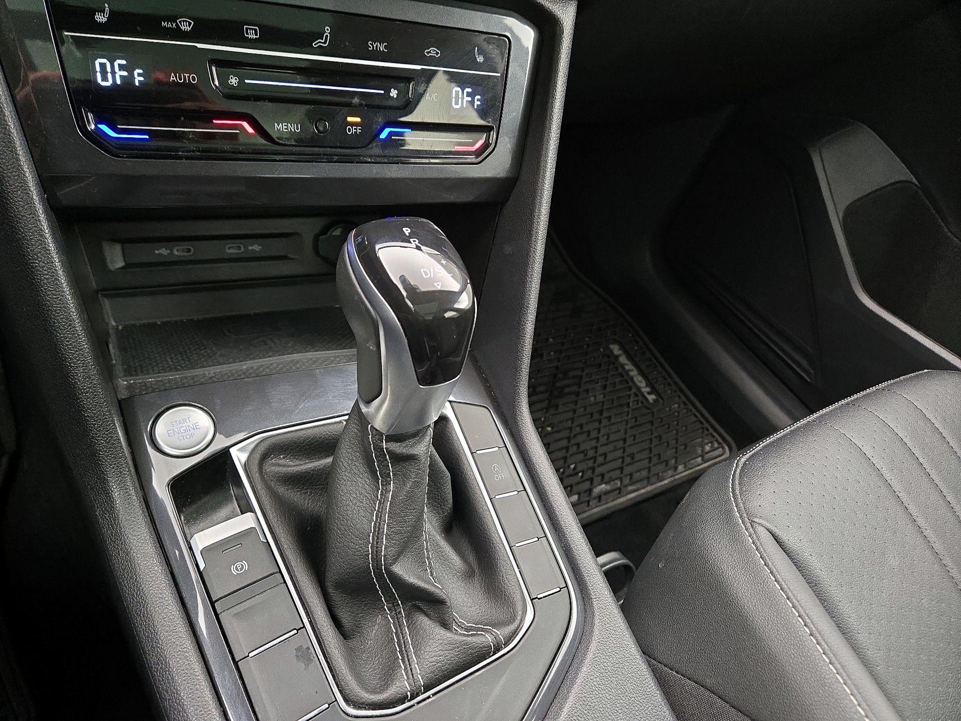 Thumbnail: 2023 Volkswagen Tiguan - 17