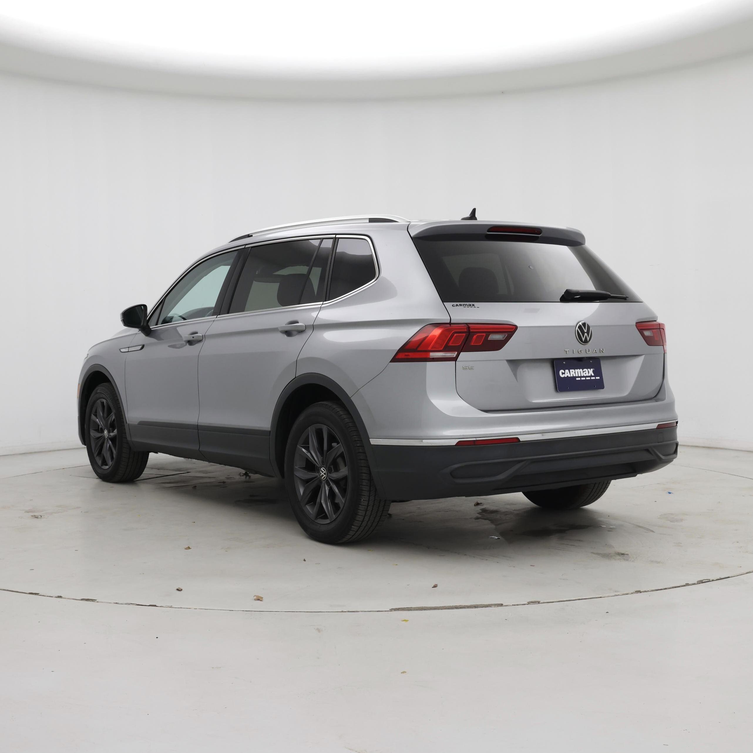 Thumbnail: 2023 Volkswagen Tiguan - 2