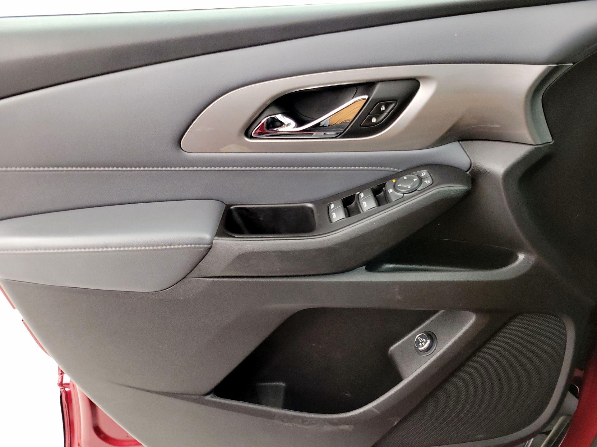 Thumbnail: 2019 Chevrolet Traverse - 12