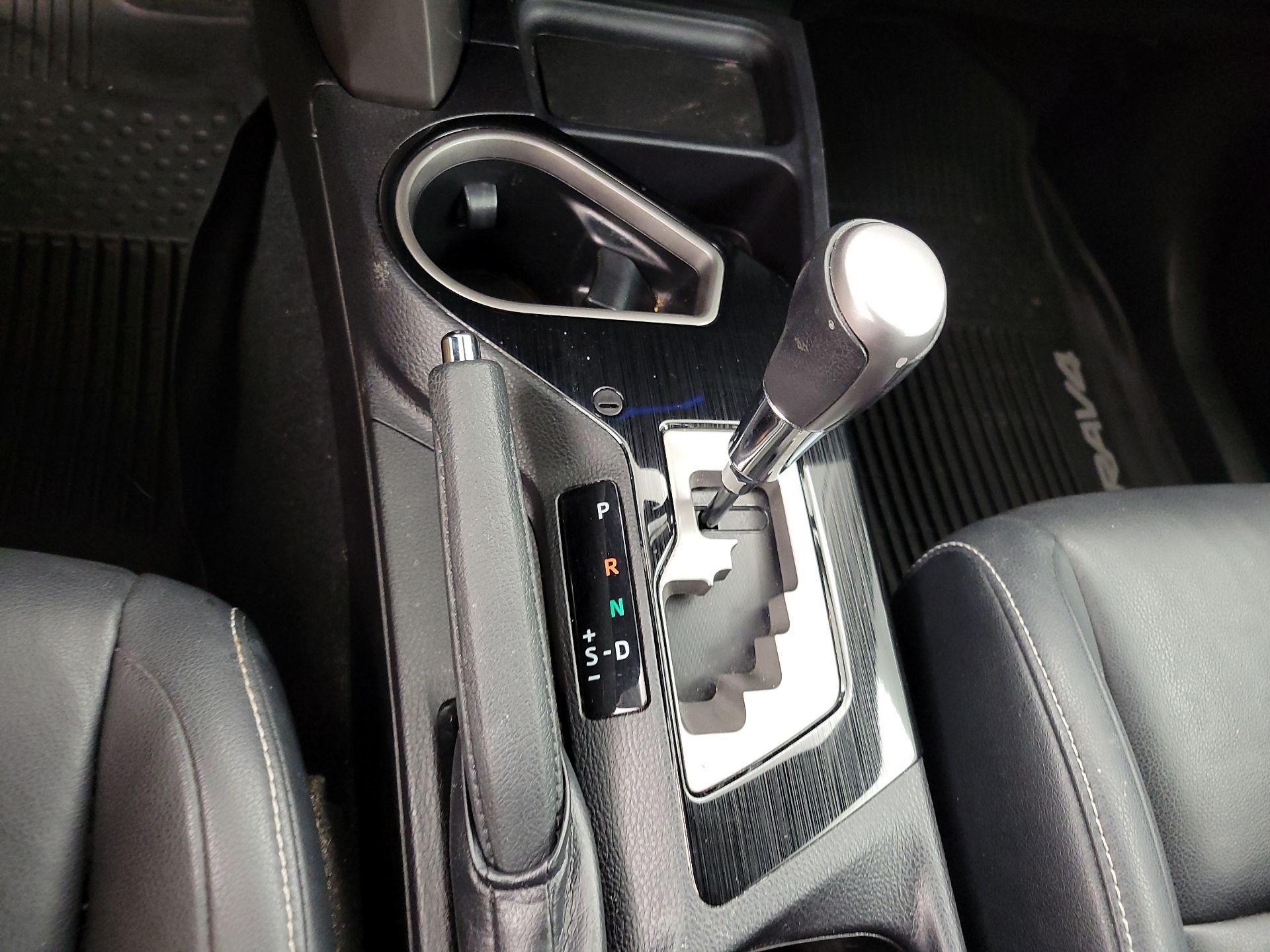 Thumbnail: 2018 Toyota RAV4 - 18