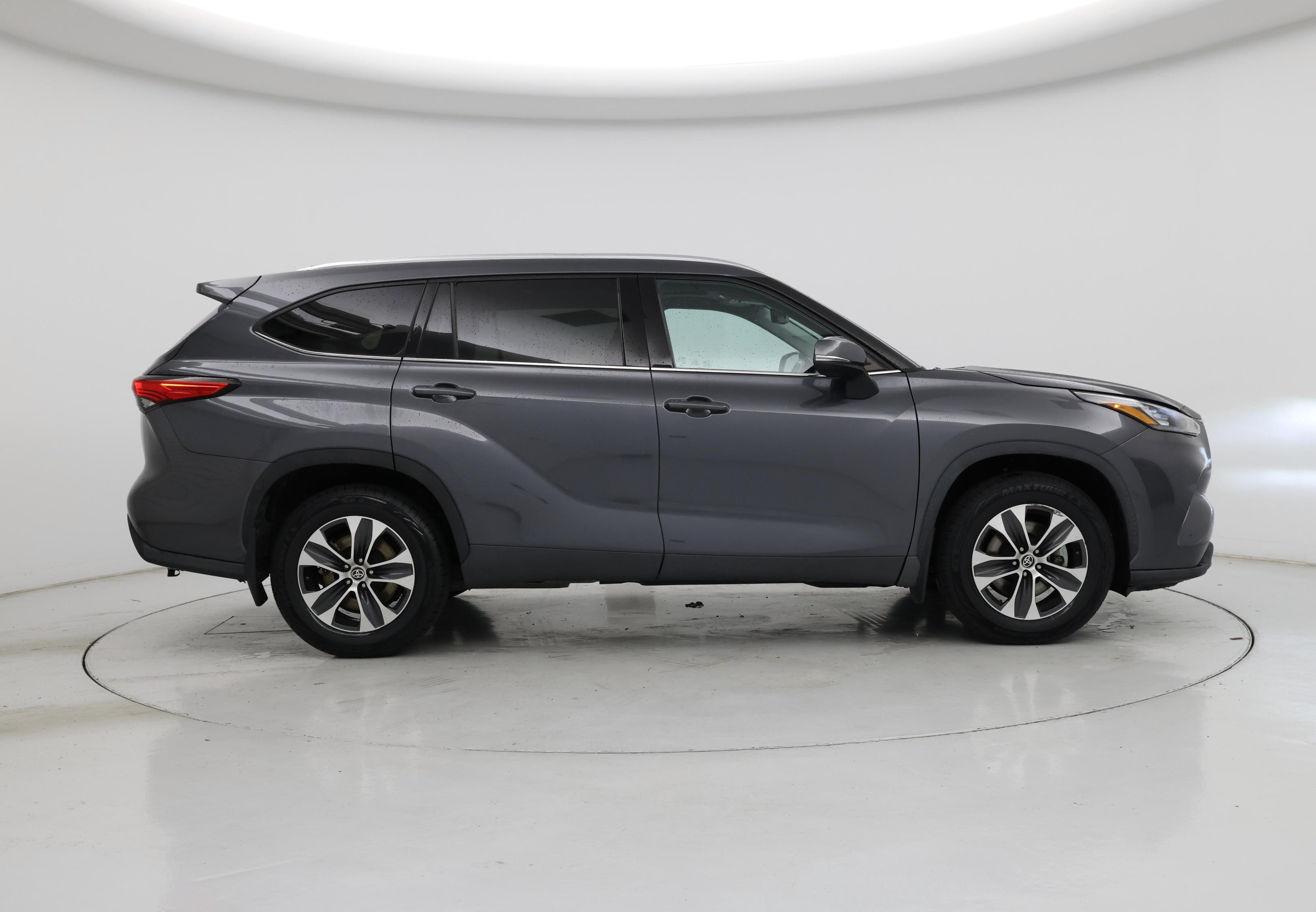 Thumbnail: 2020 Toyota Highlander - 7