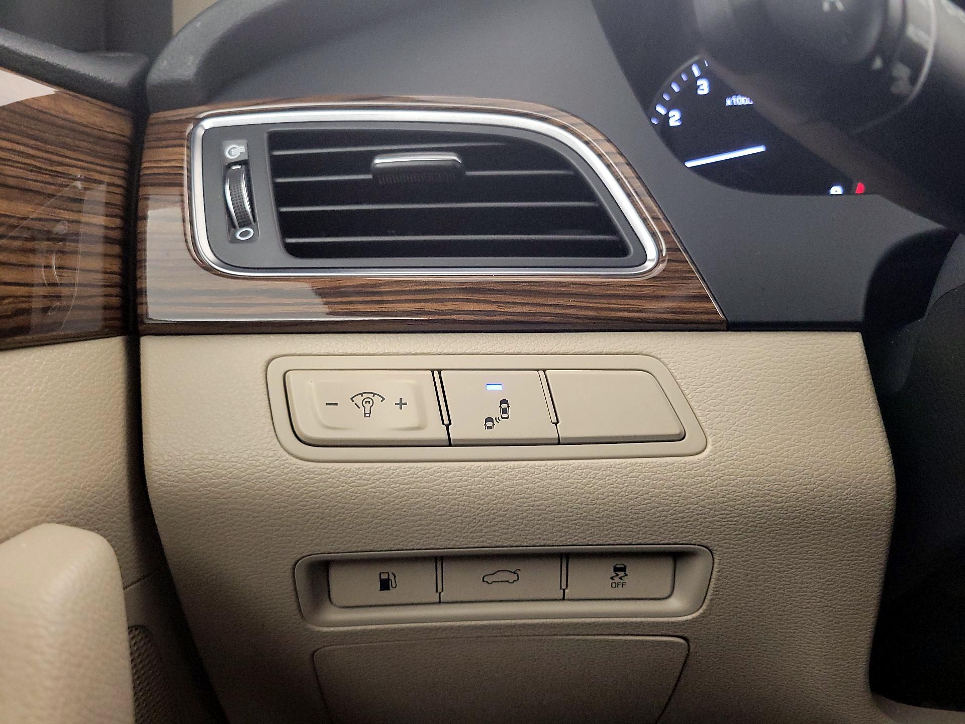 Thumbnail: 2017 Hyundai Sonata - 13