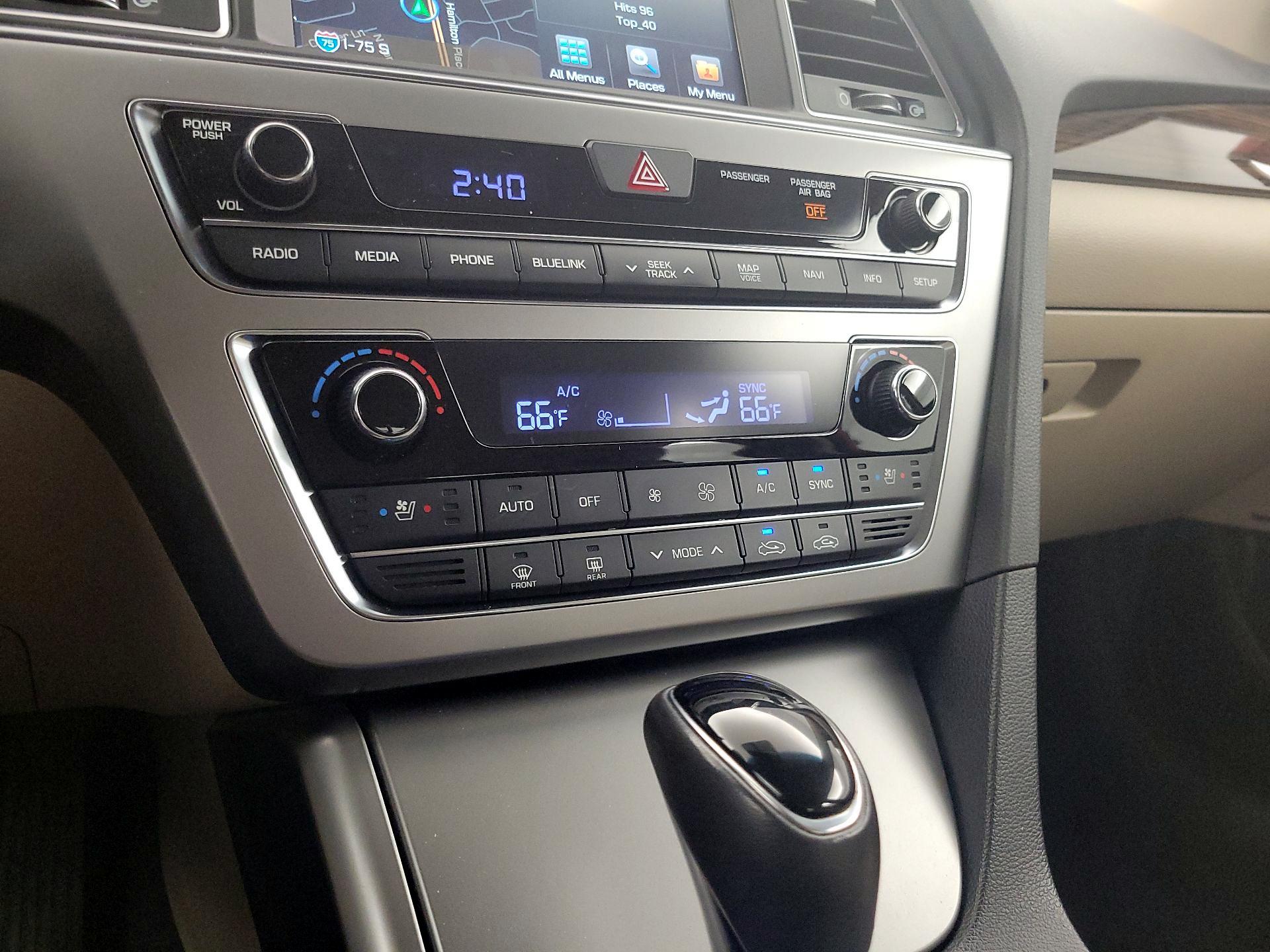 Thumbnail: 2017 Hyundai Sonata - 17