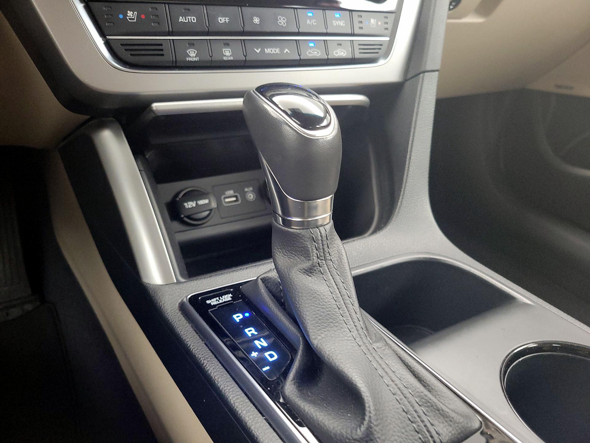 Thumbnail: 2017 Hyundai Sonata - 18