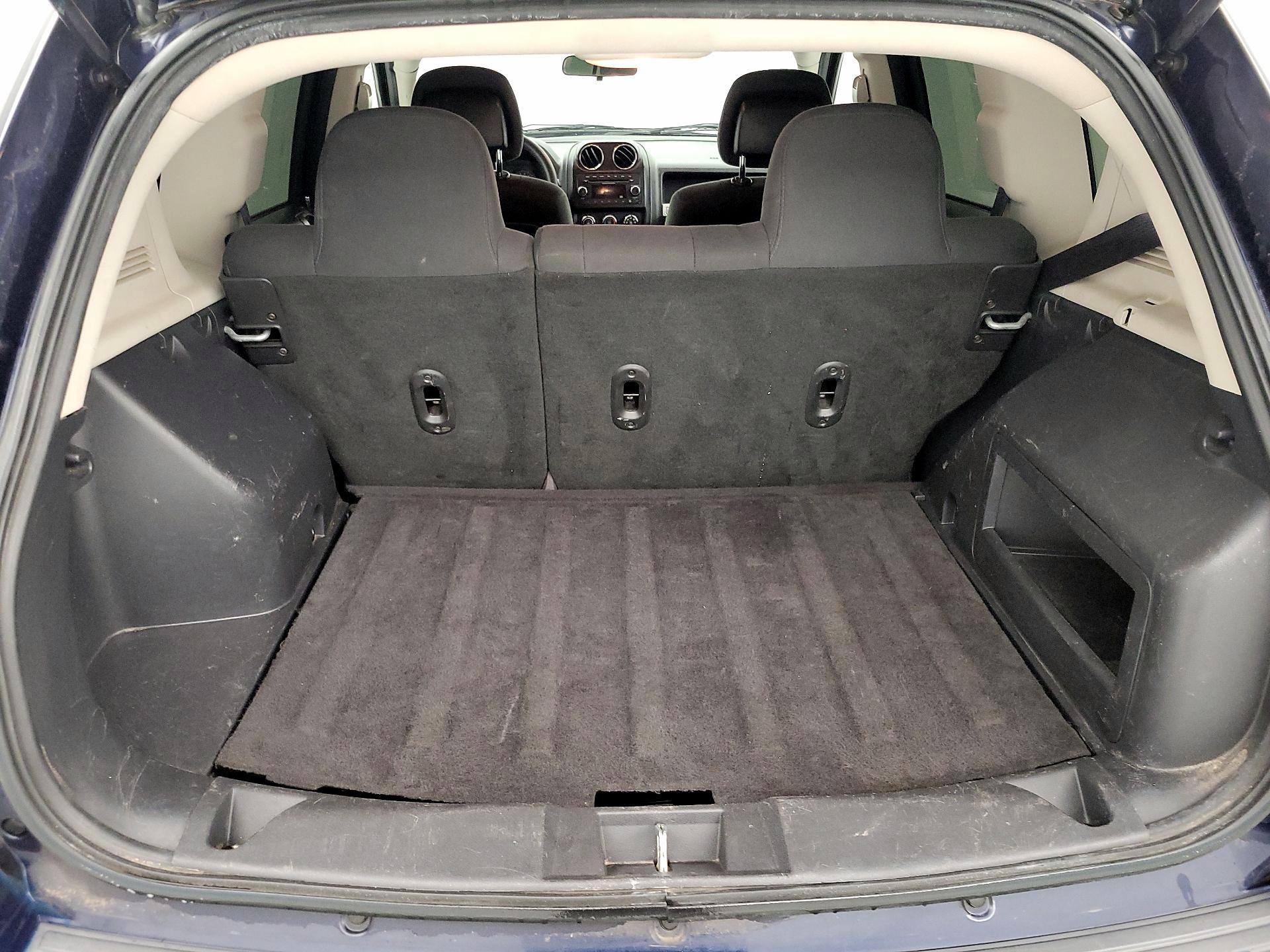 Thumbnail: 2015 Jeep Compass - 19